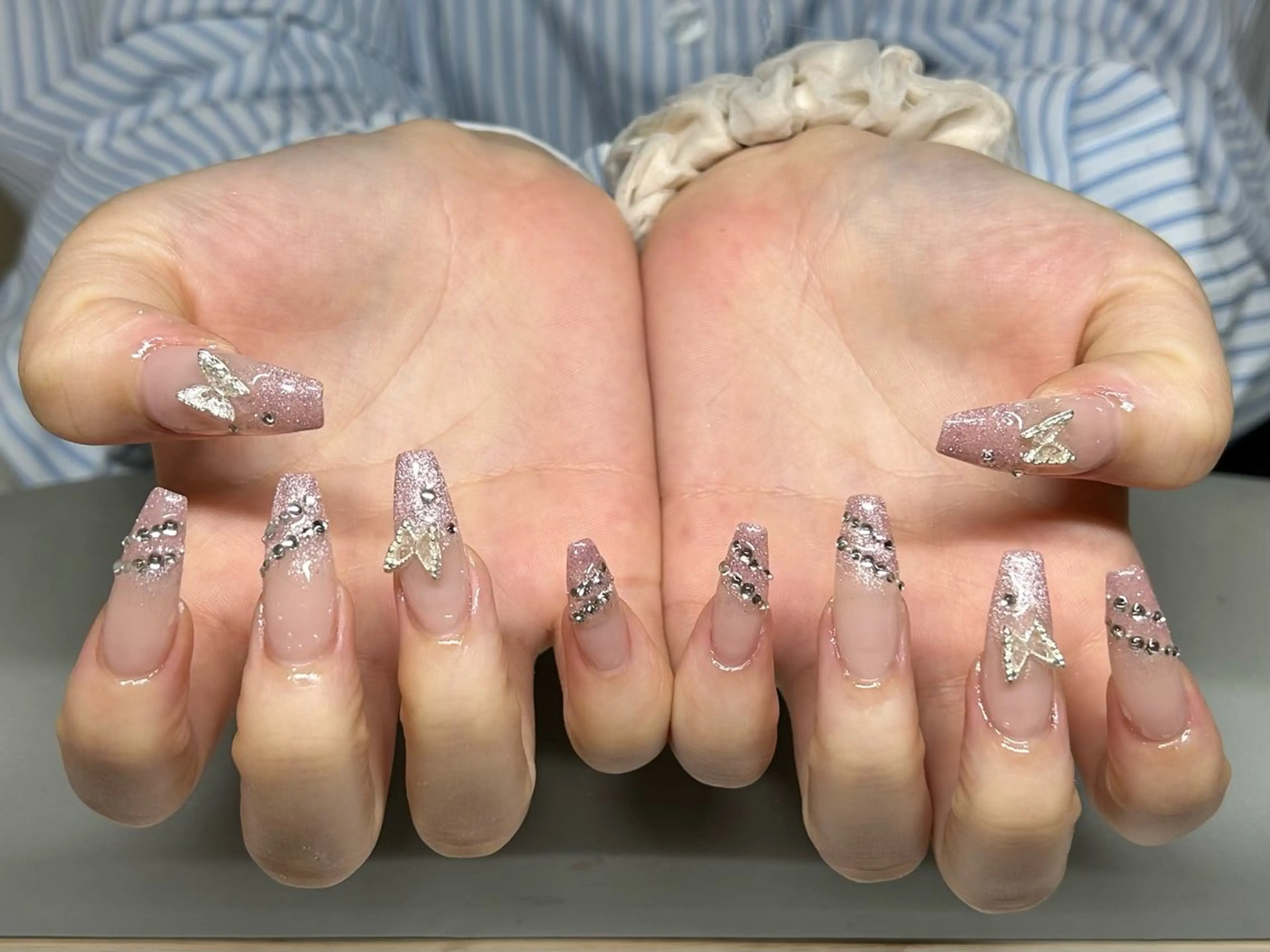 ネイル フットネイル フレンチネイル ジェルネイル ガラスフレンチ 韓国ネイル ハンドネイル ハンドケア The Nail & Eye Lashの眉毛・アイブロウイメージ