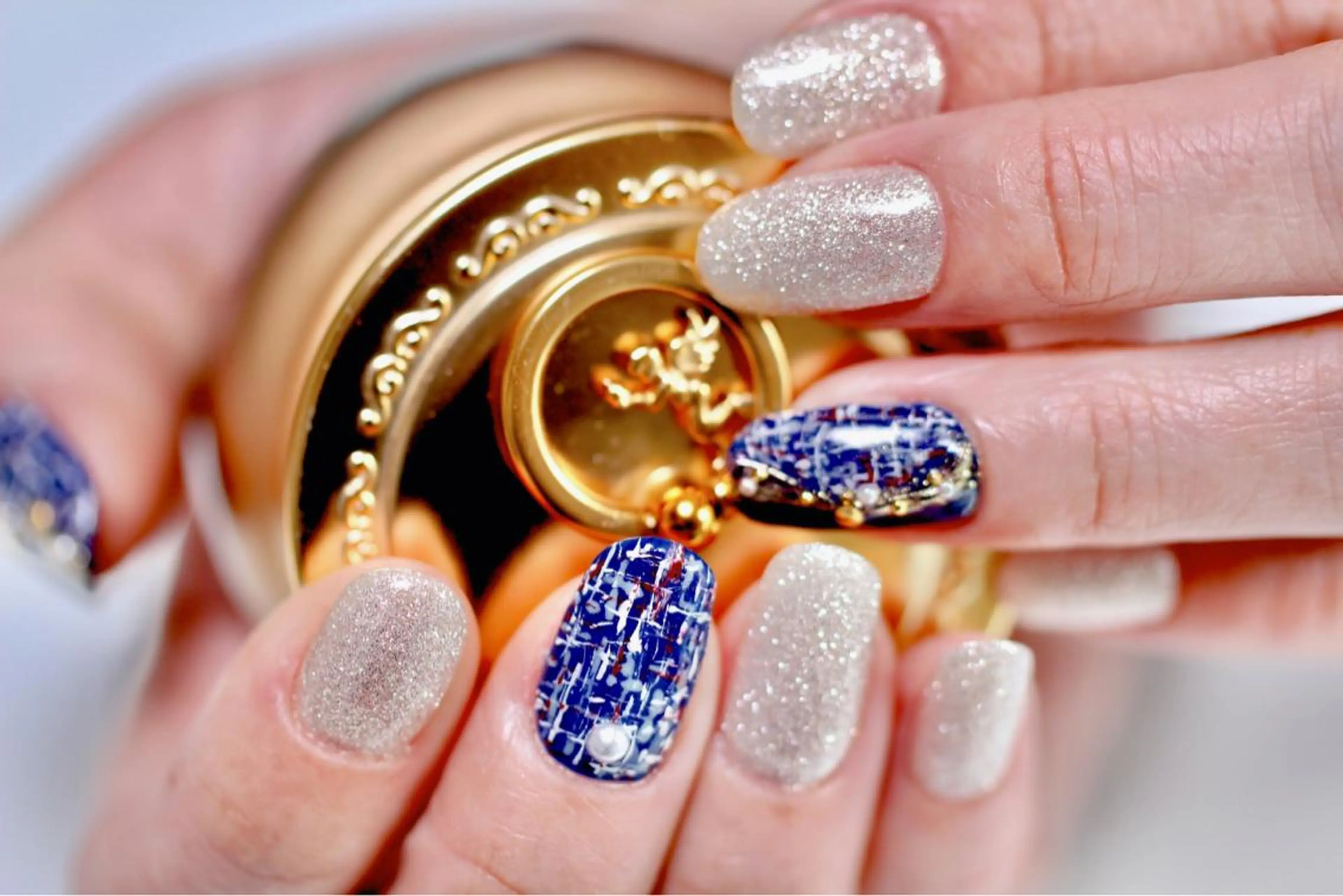 ネイル ジェルネイル ラメ(グリッター) ネイビー ツイードネイル ママリンド　志村坂上店所属・しみ えんのネイルデザイン