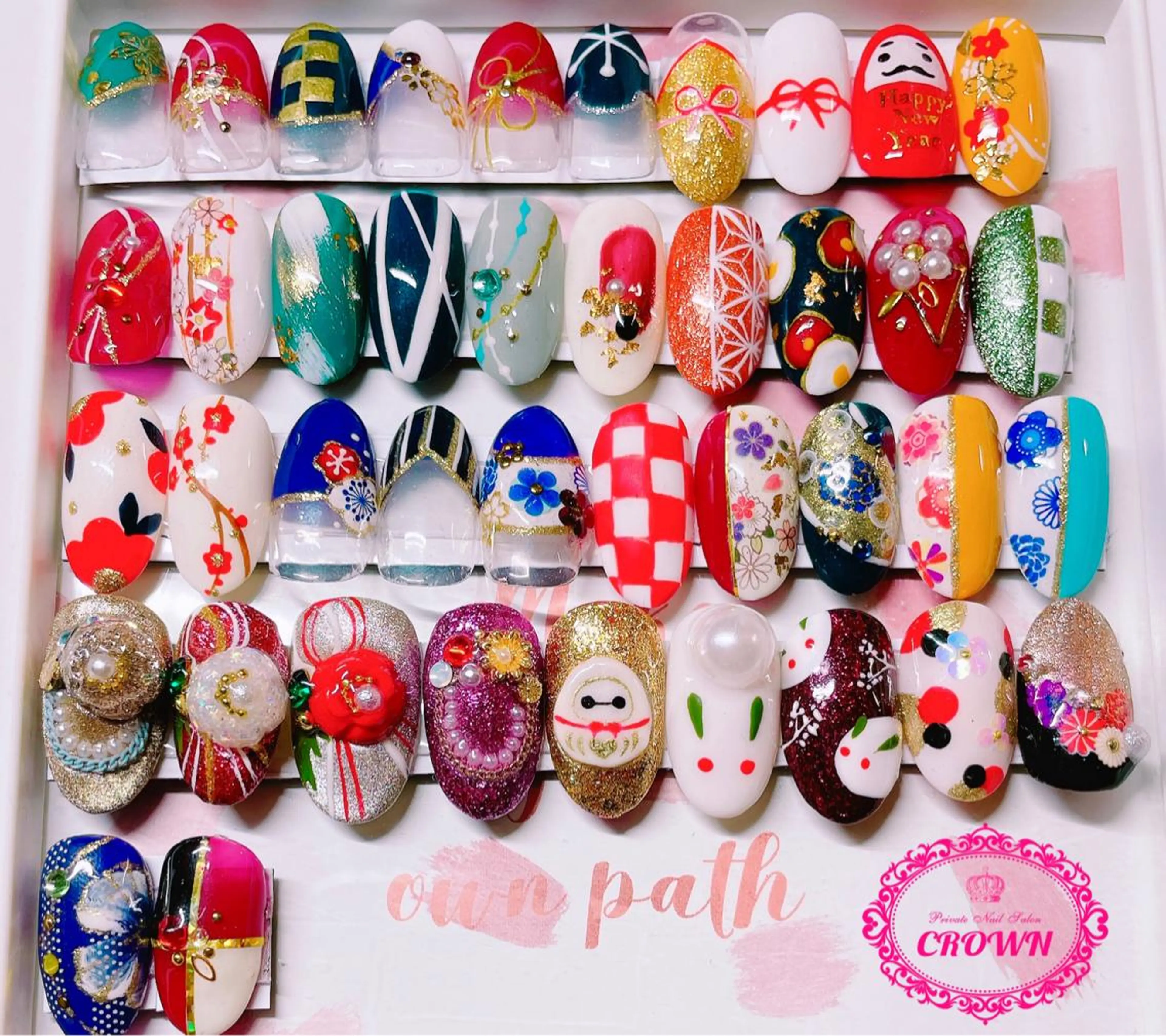 ネイル CROWN プライベートサロンのネイルデザイン