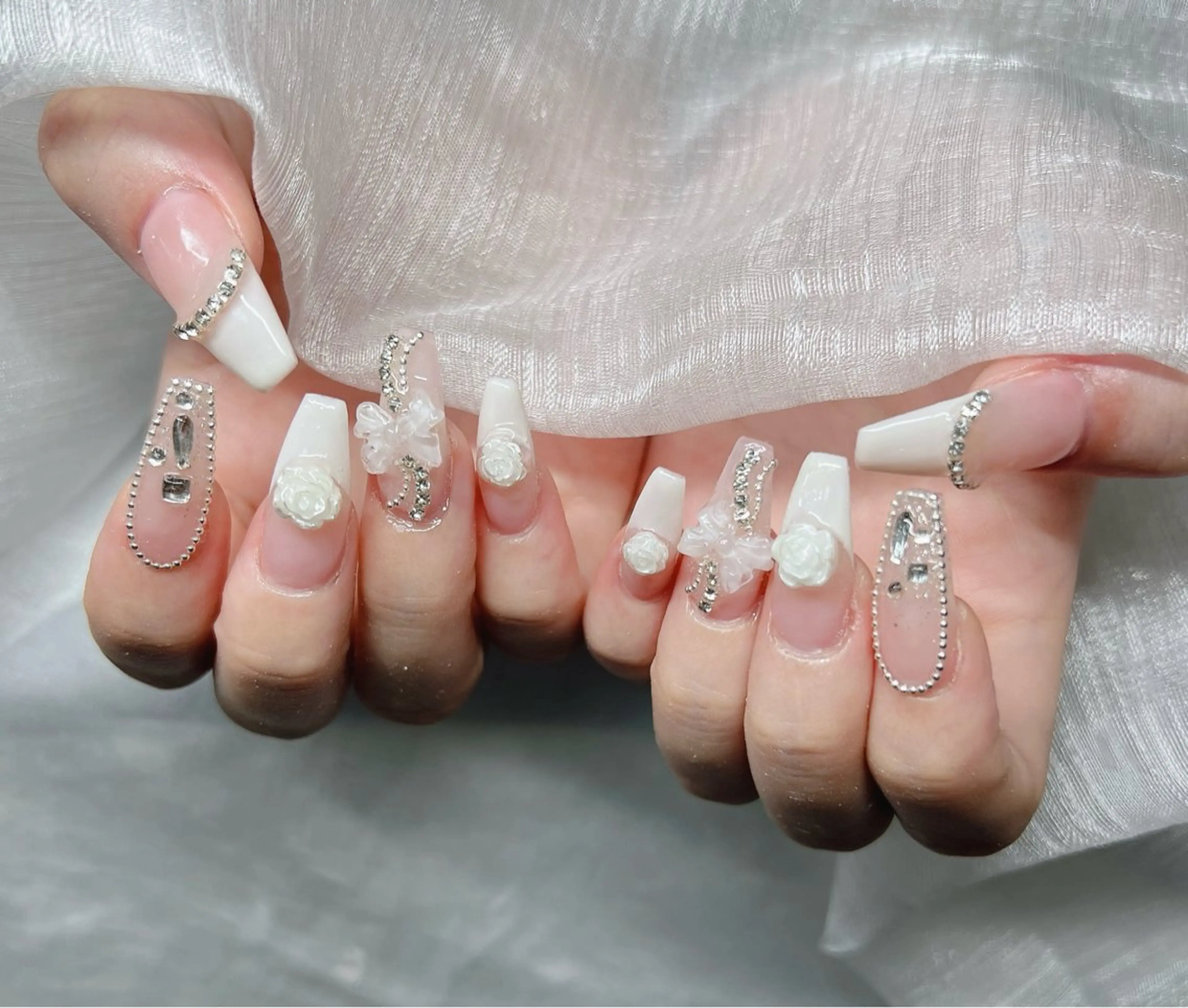 ネイル ハンドネイル Lee Nailsのネイルデザイン