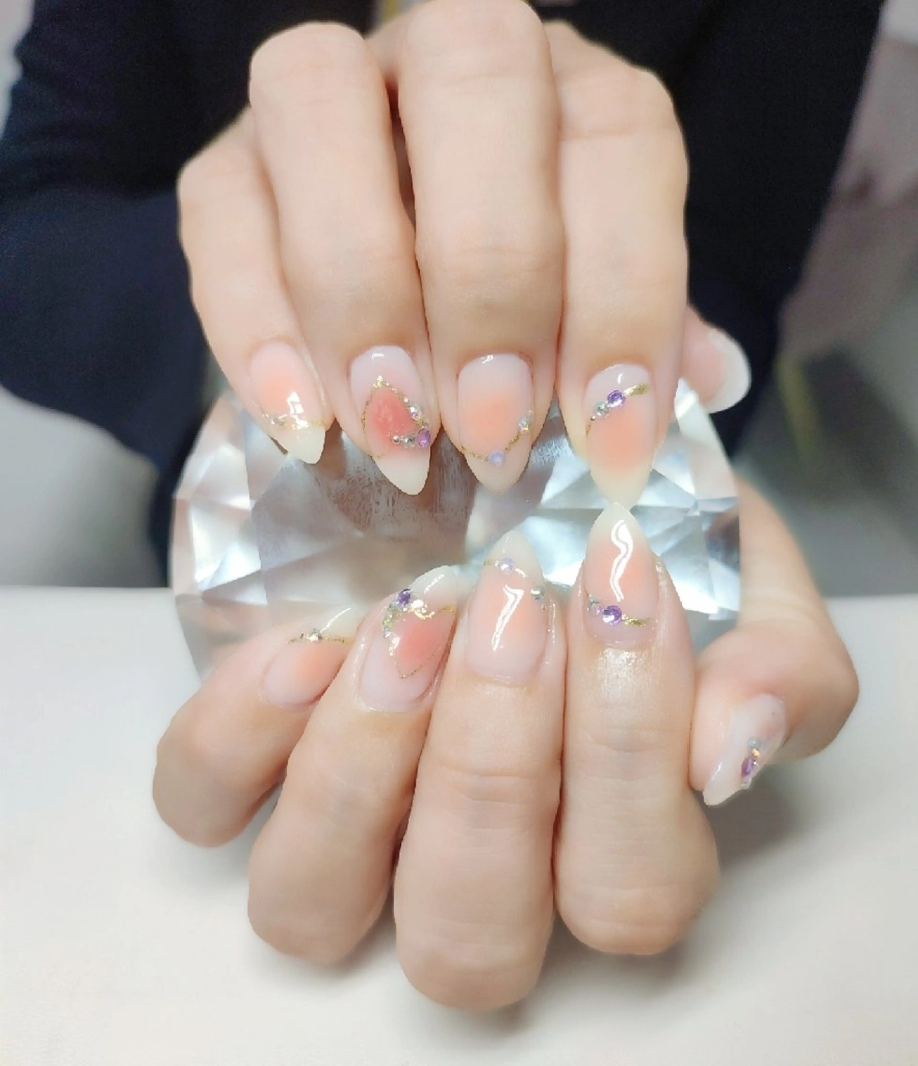 ネイル チークネイル ハート 持ち込み ハンドネイル Shine Nailのネイルデザイン