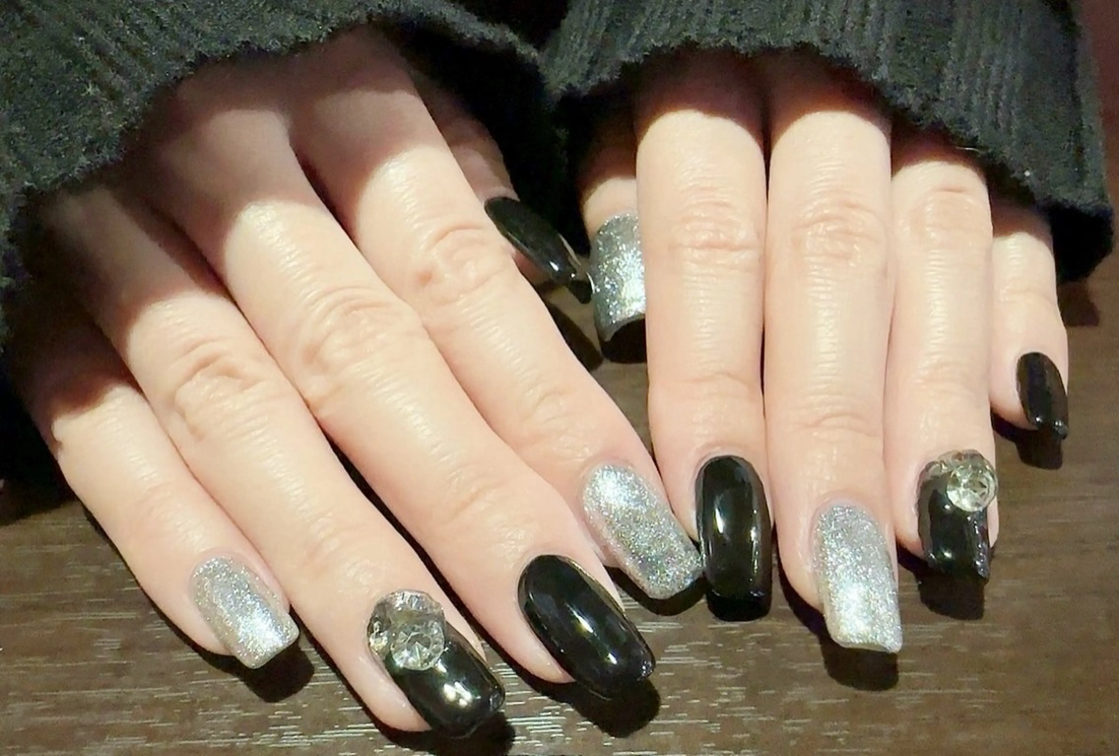 ネイル ブルー ワンカラーネイル シルバー 岩澤 恵子のネイルデザイン