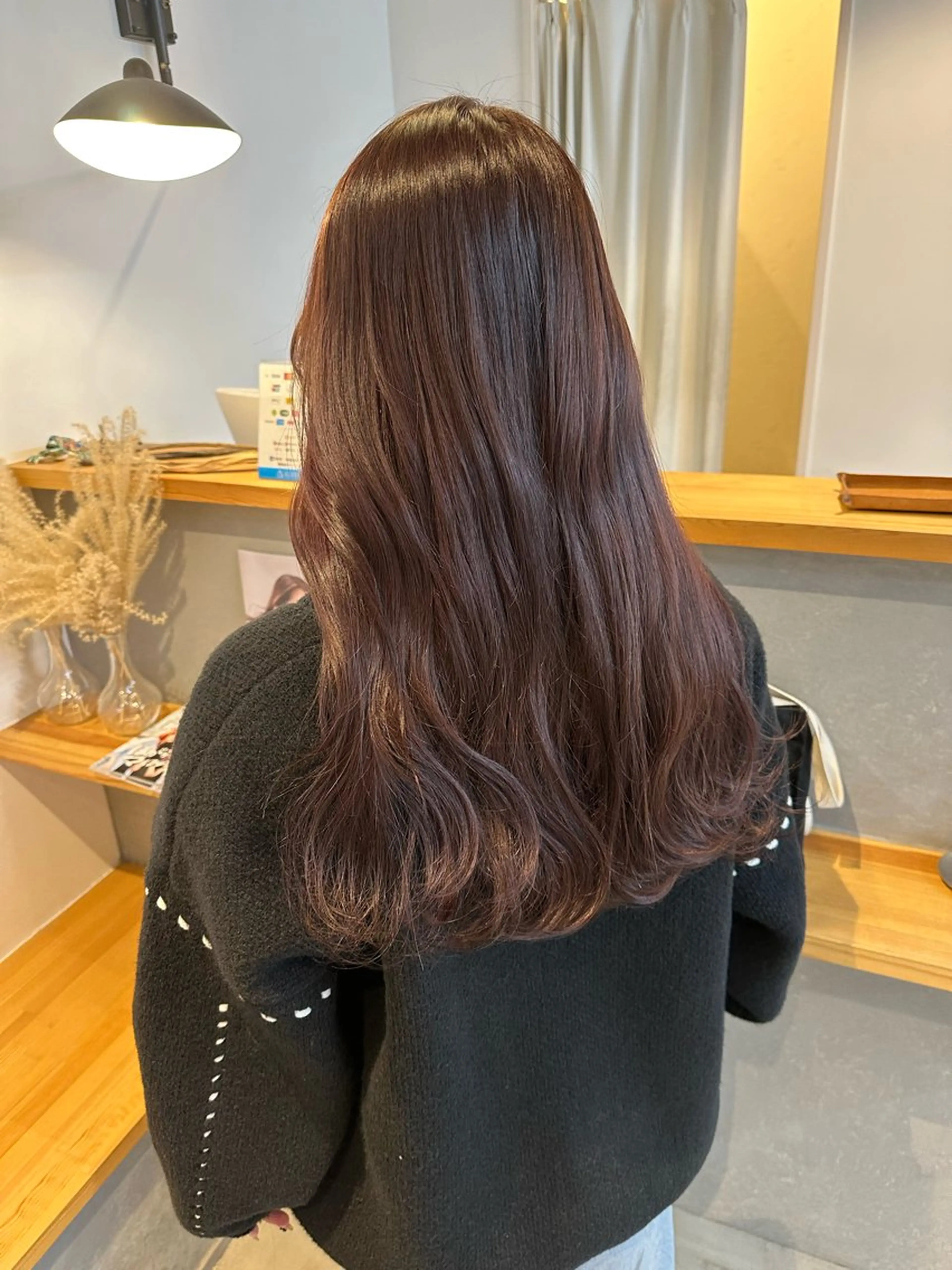 セミロング カラー yuika .のヘアスタイル