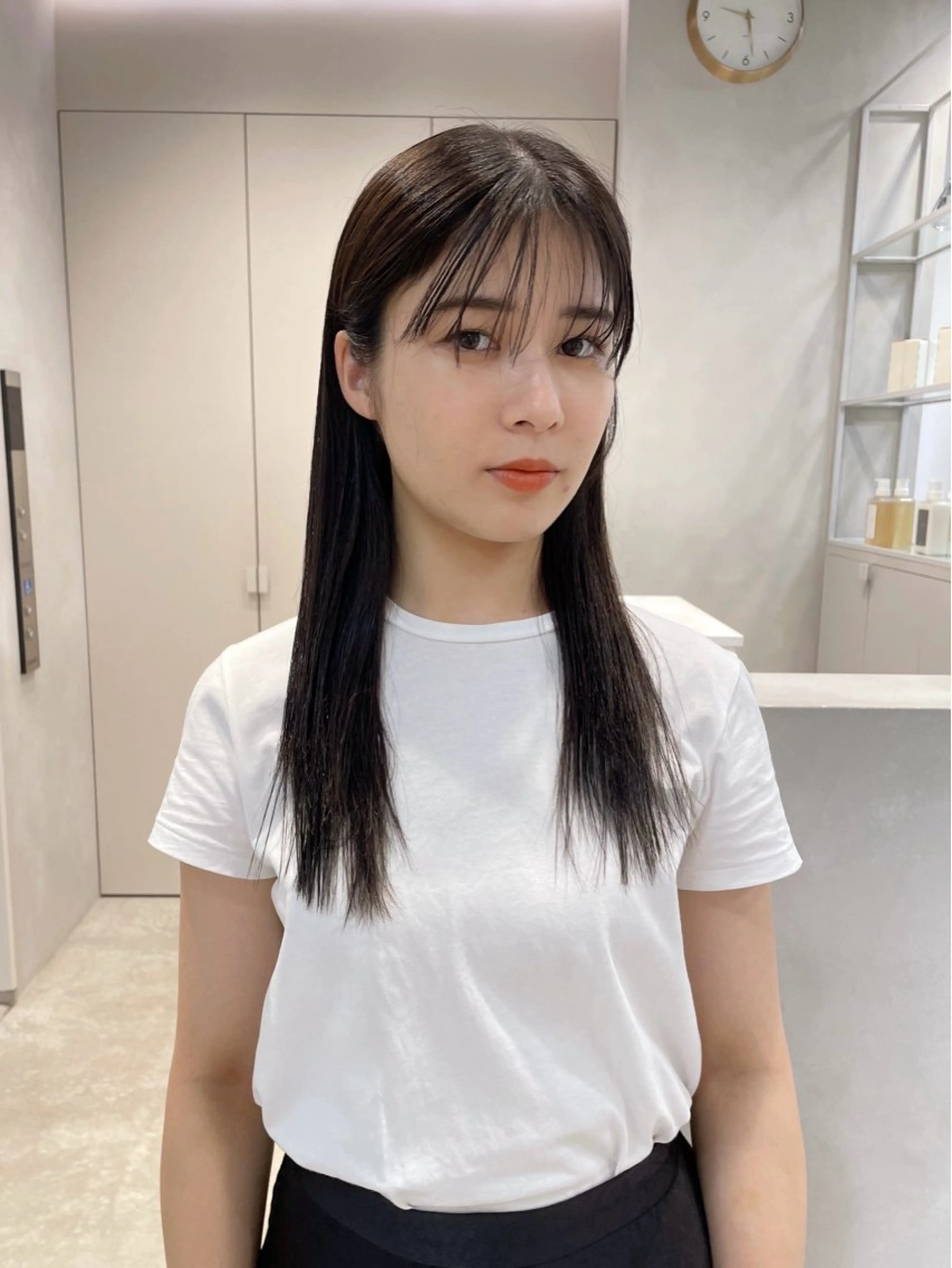ミディアム カラー 縮毛矯正 青木 優歩のヘアスタイル