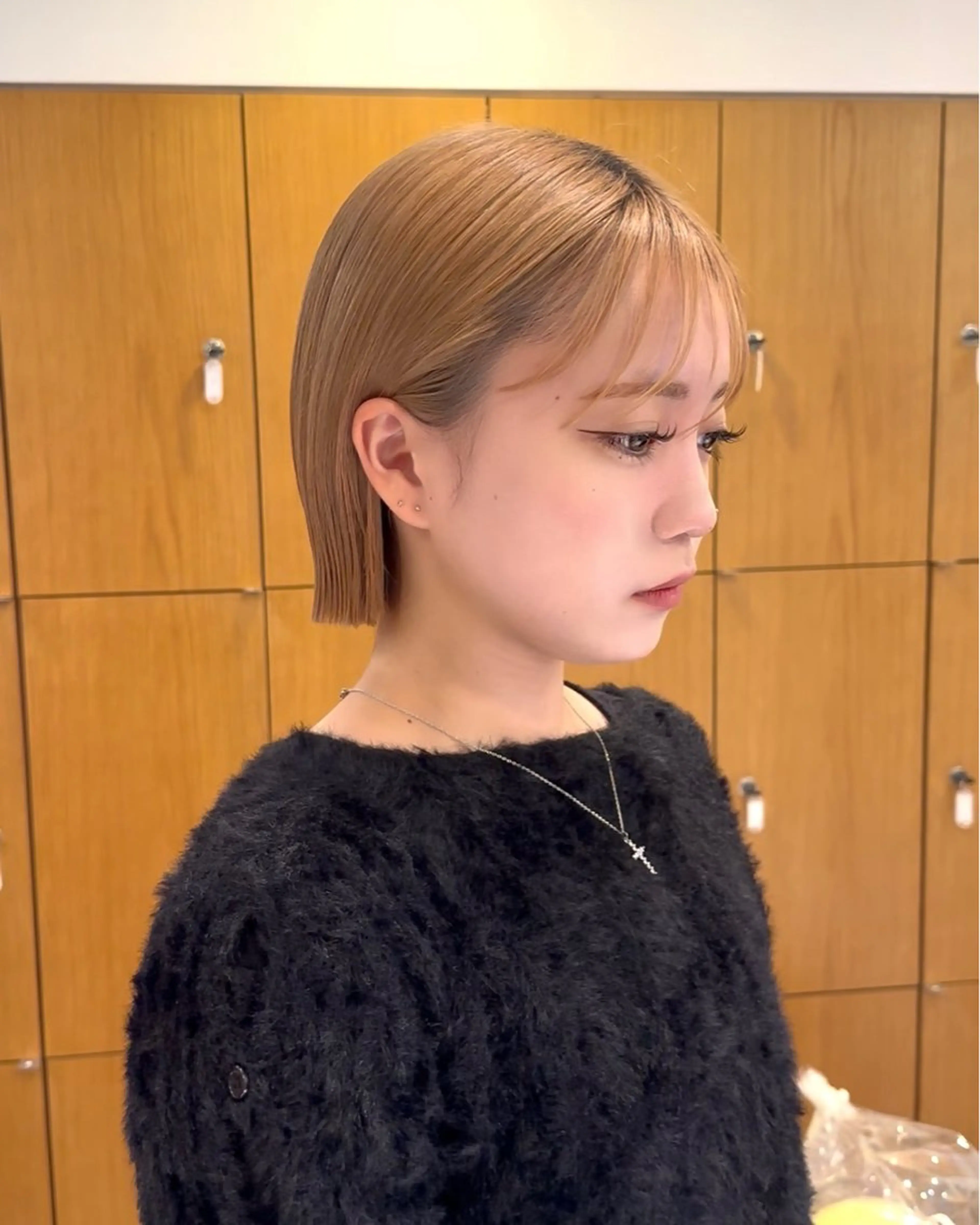 ショート カラー ベージュカラー 透明感カラー ボブ 小顔カット カット ヘアカラー トリートメント ボブ/ブリーチ /すずきのヘアスタイル