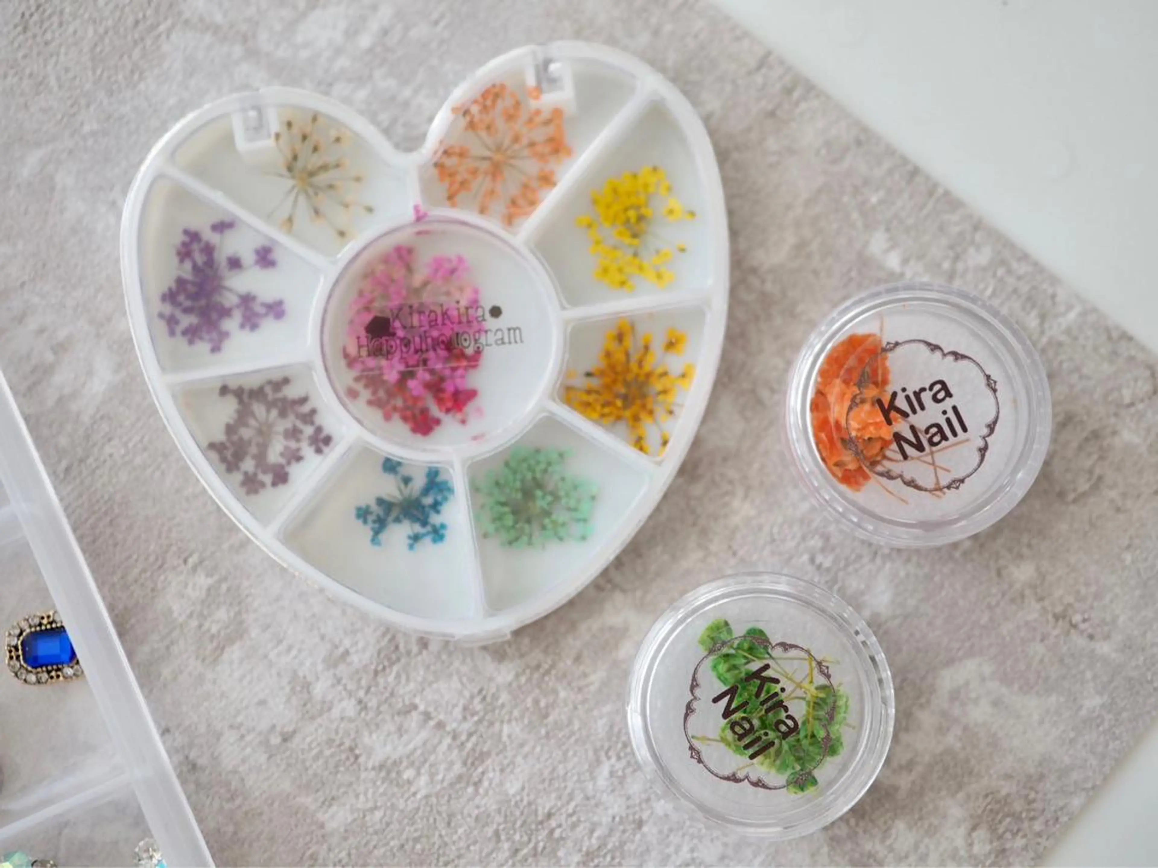 Nail •Head スパFortunaのネイルデザイン