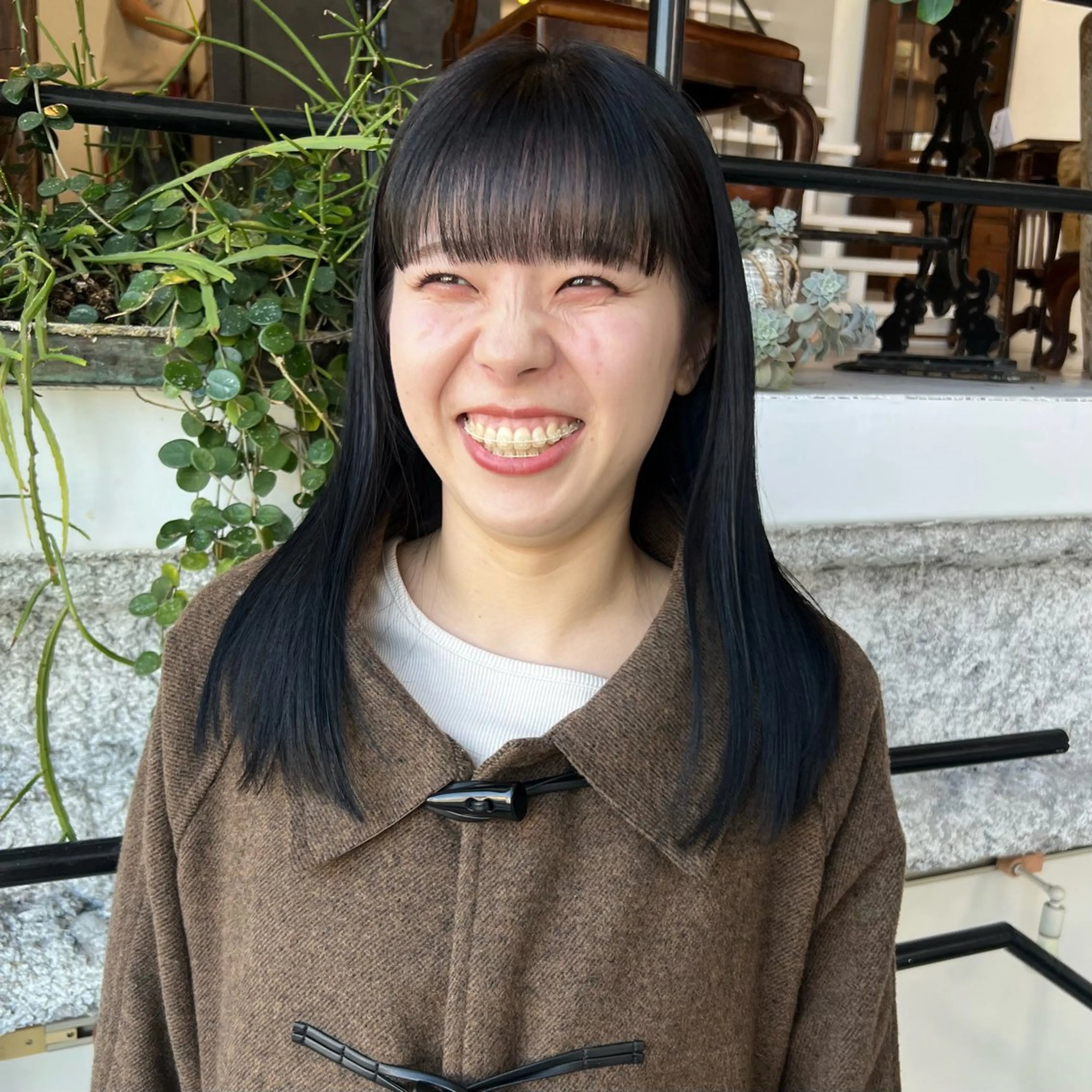 セミロング カラー カット ヘアカラー 金城 愛海のヘアスタイル