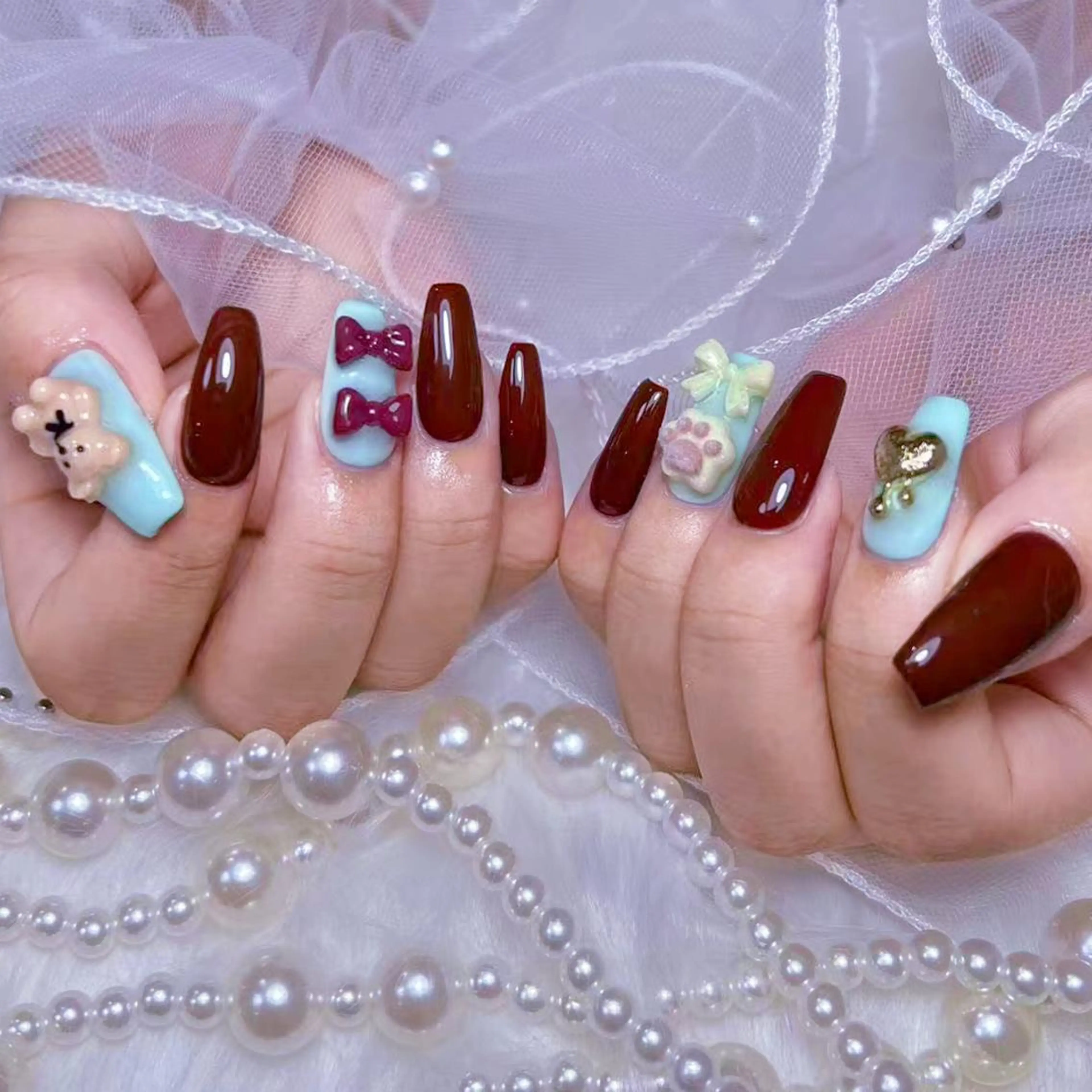 ネイル アートネイル オーロラネイル フラッシュネイル ガーリー キラキラネイル ハンドネイル リナ 💅のネイルデザイン