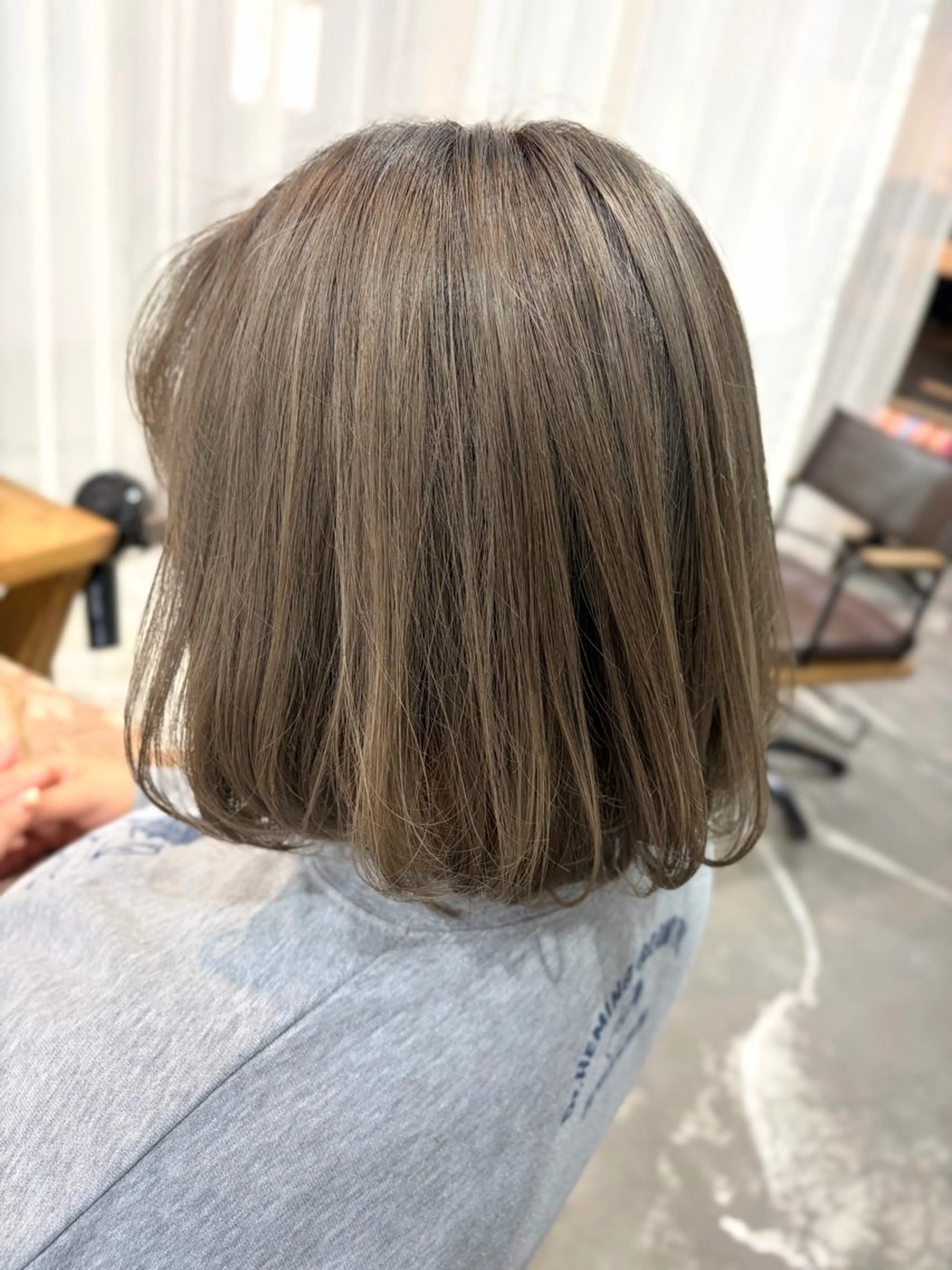 ショート カラー ベージュカラー オリーブベージュ オレンジ ボブ 渡邉 光姫のヘアスタイル