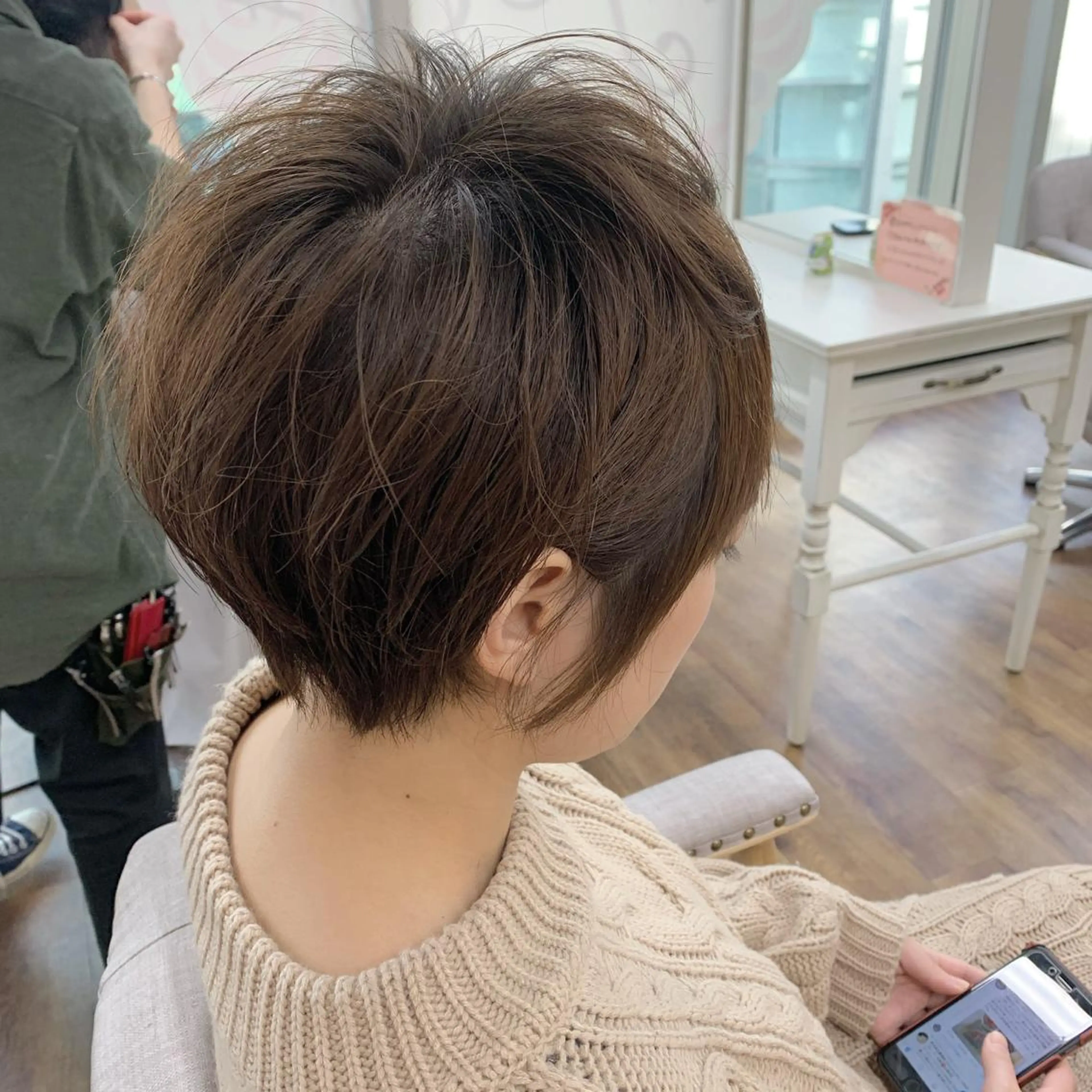 ショート カラー パーマ 坪内 麻里子のヘアスタイル