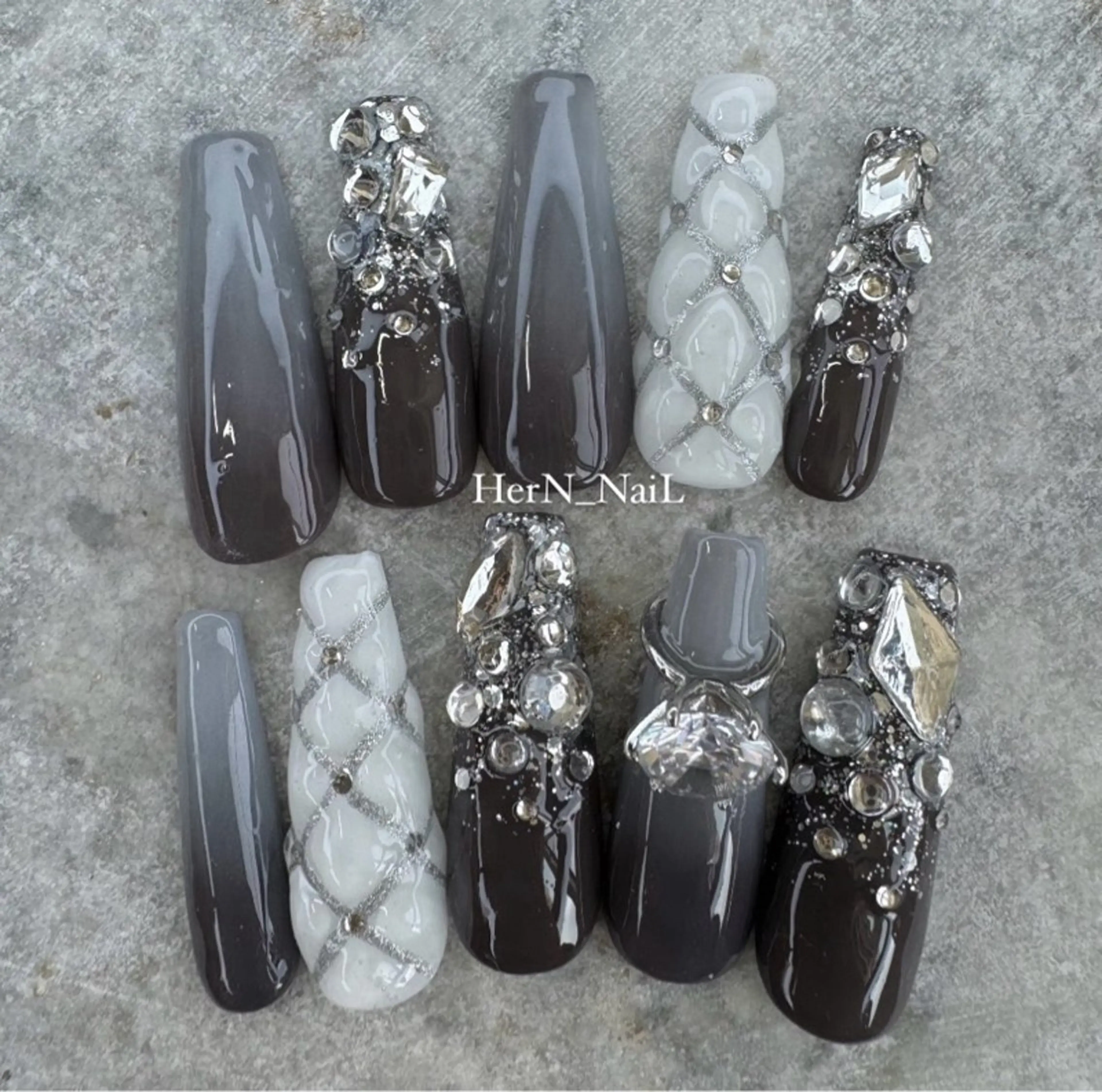 ネイル 長さ出し グラデーション 卒業式 キラキラネイル マグネットネイル Lee Nails チップ長さだし専門店のネイルデザイン