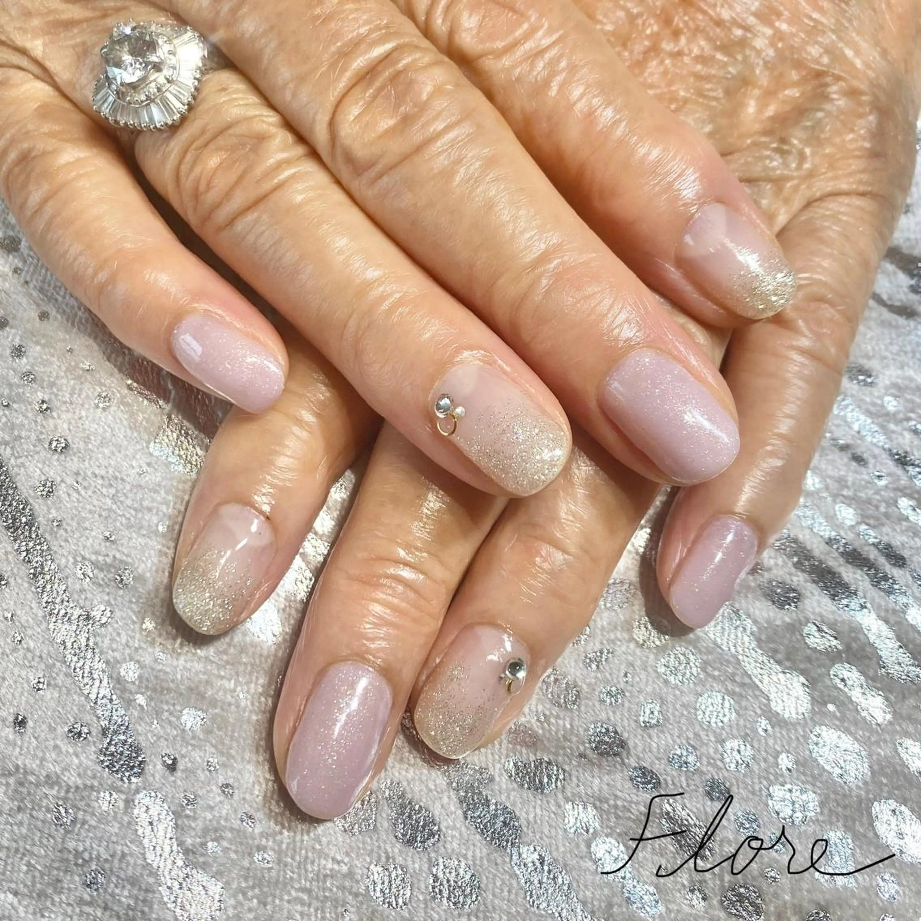 ネイル Flore (フロール)の眉毛・アイブロウイメージ