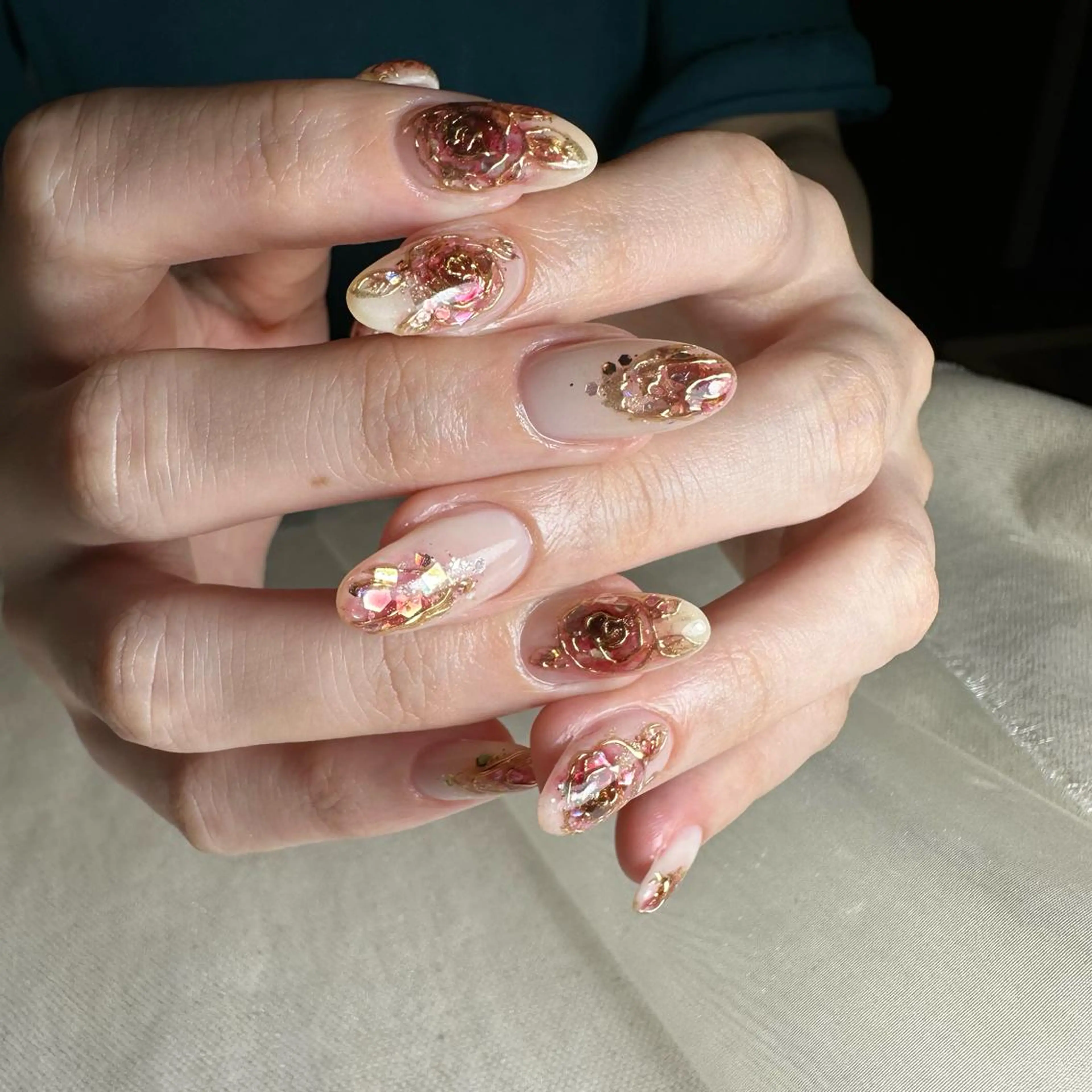 ネイル repos~ルポ~所属・里見 麗のネイルデザイン