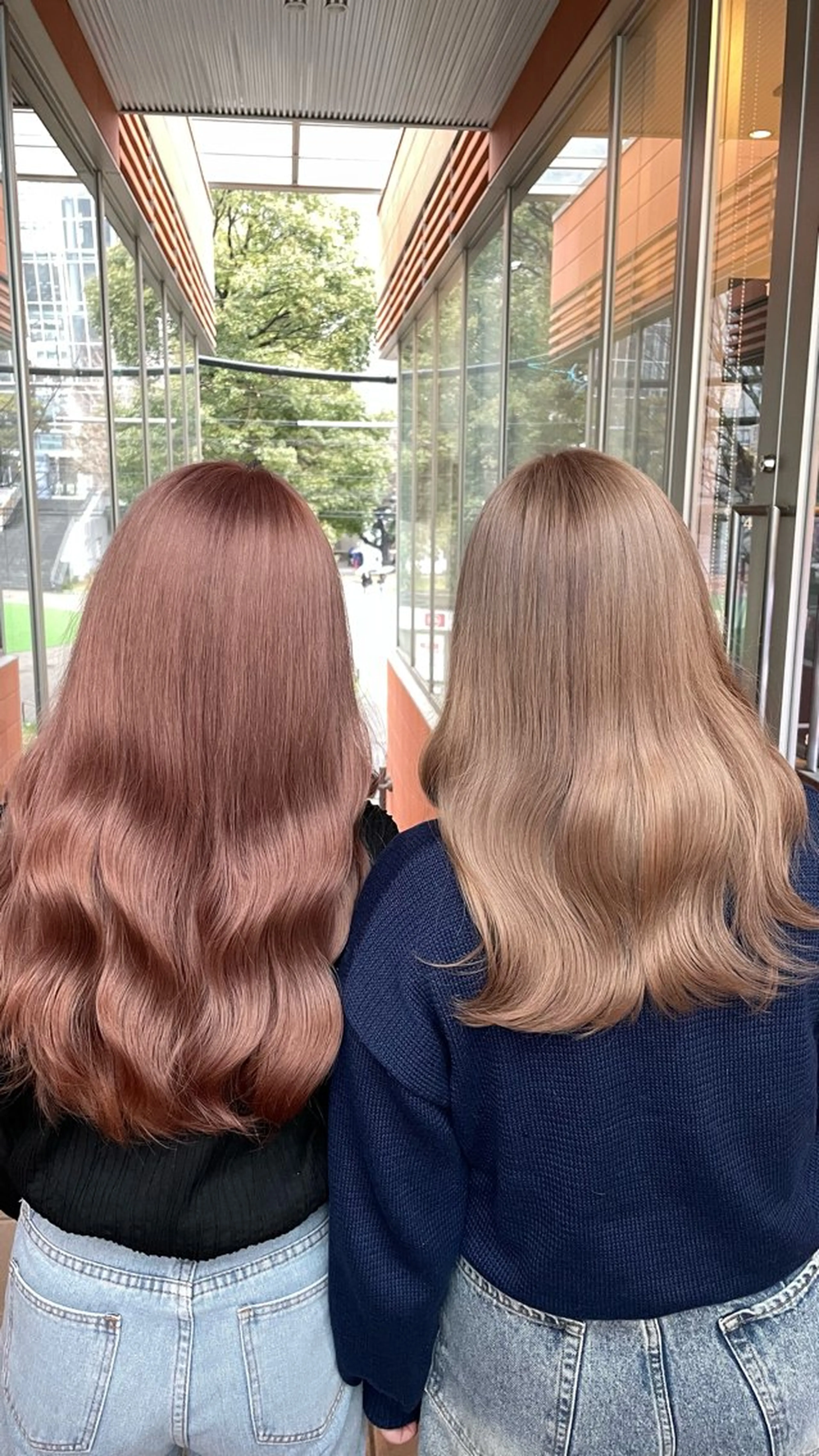 ロング カラー ベージュカラー ブリーチ ブラウンカラー ダブルカラー グレージュ ブリーチ/髪質改善/ ハイトーン/暖色のヘアスタイル