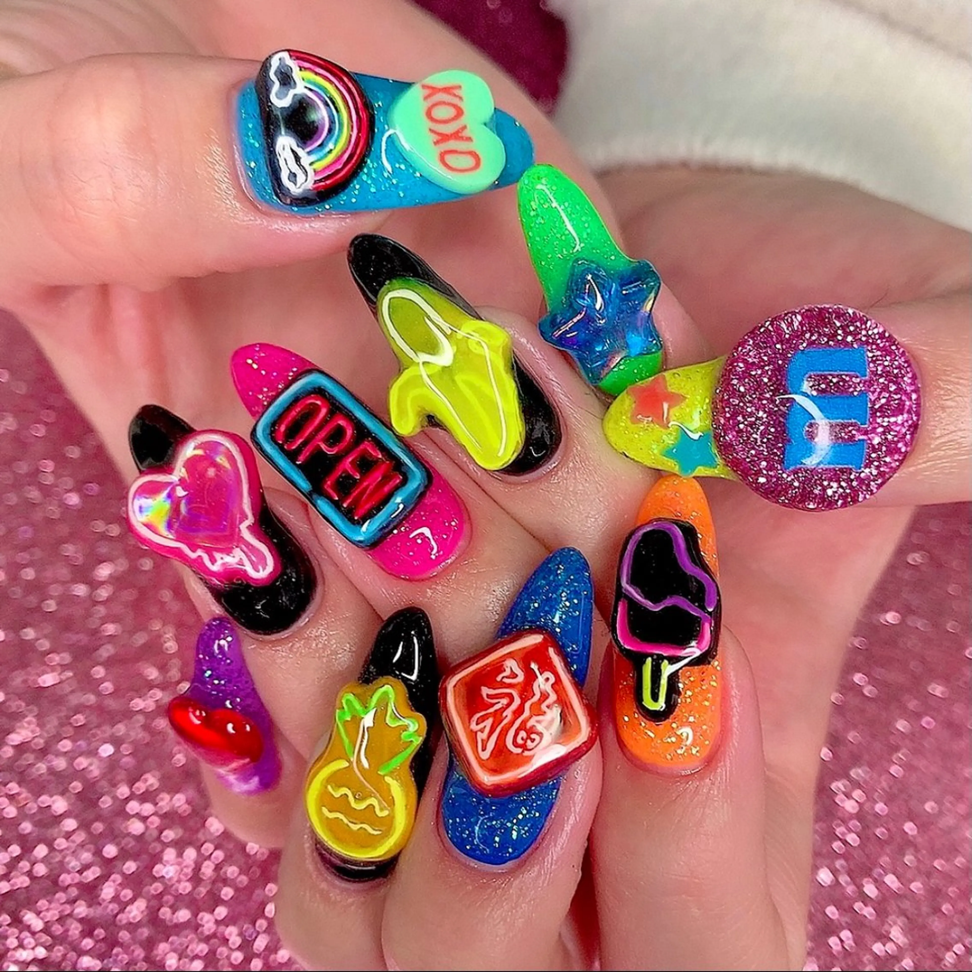 ネイル アートネイル キラキラネイル 韓国ネイル 持ち込み ぷっくりネイル シェアサロンLei.g(レイジー)所属・3Dアートネイル💗 都築レナのネイルデザイン