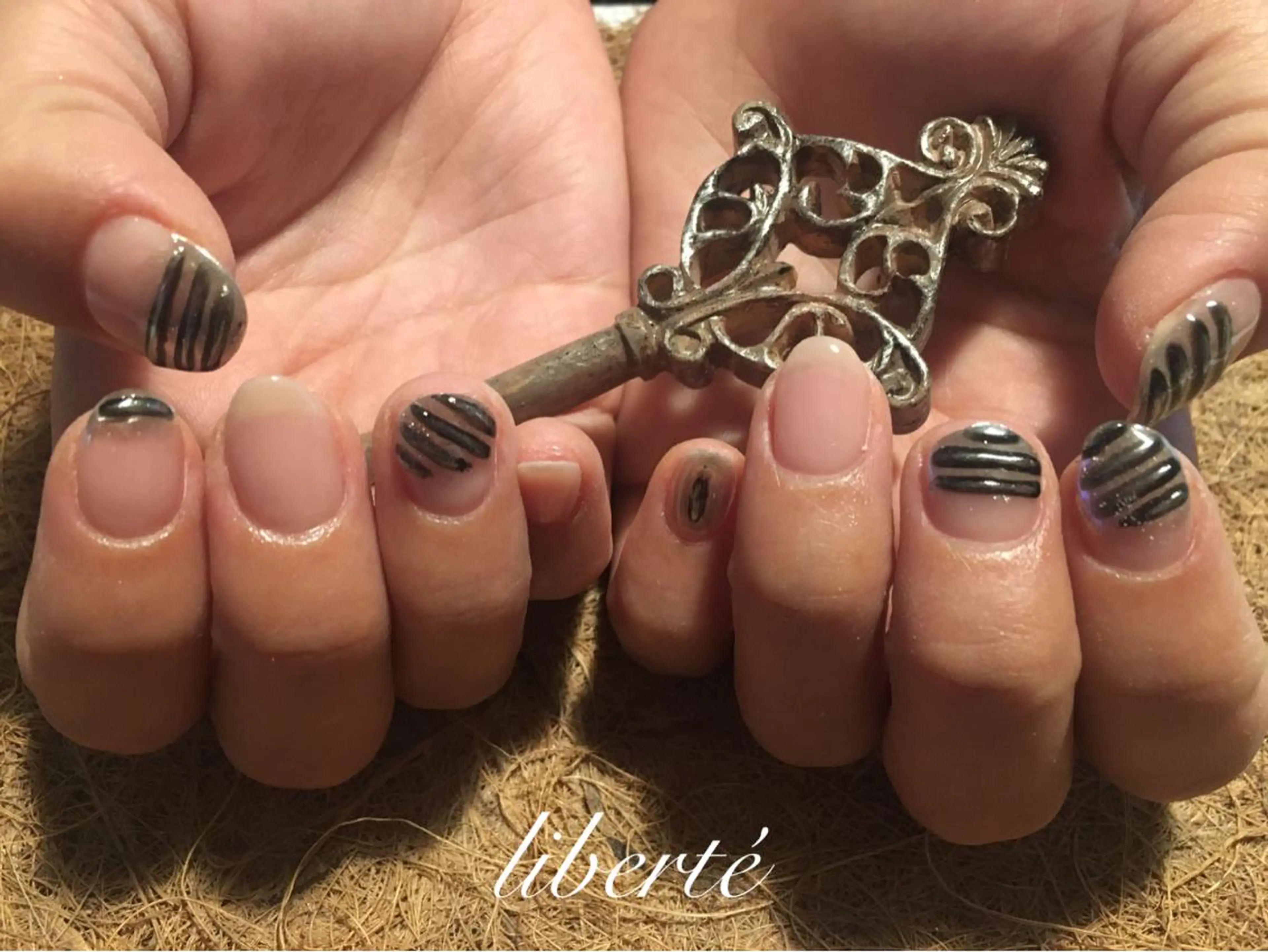 ネイル liberté (リベルテ)のネイルデザイン