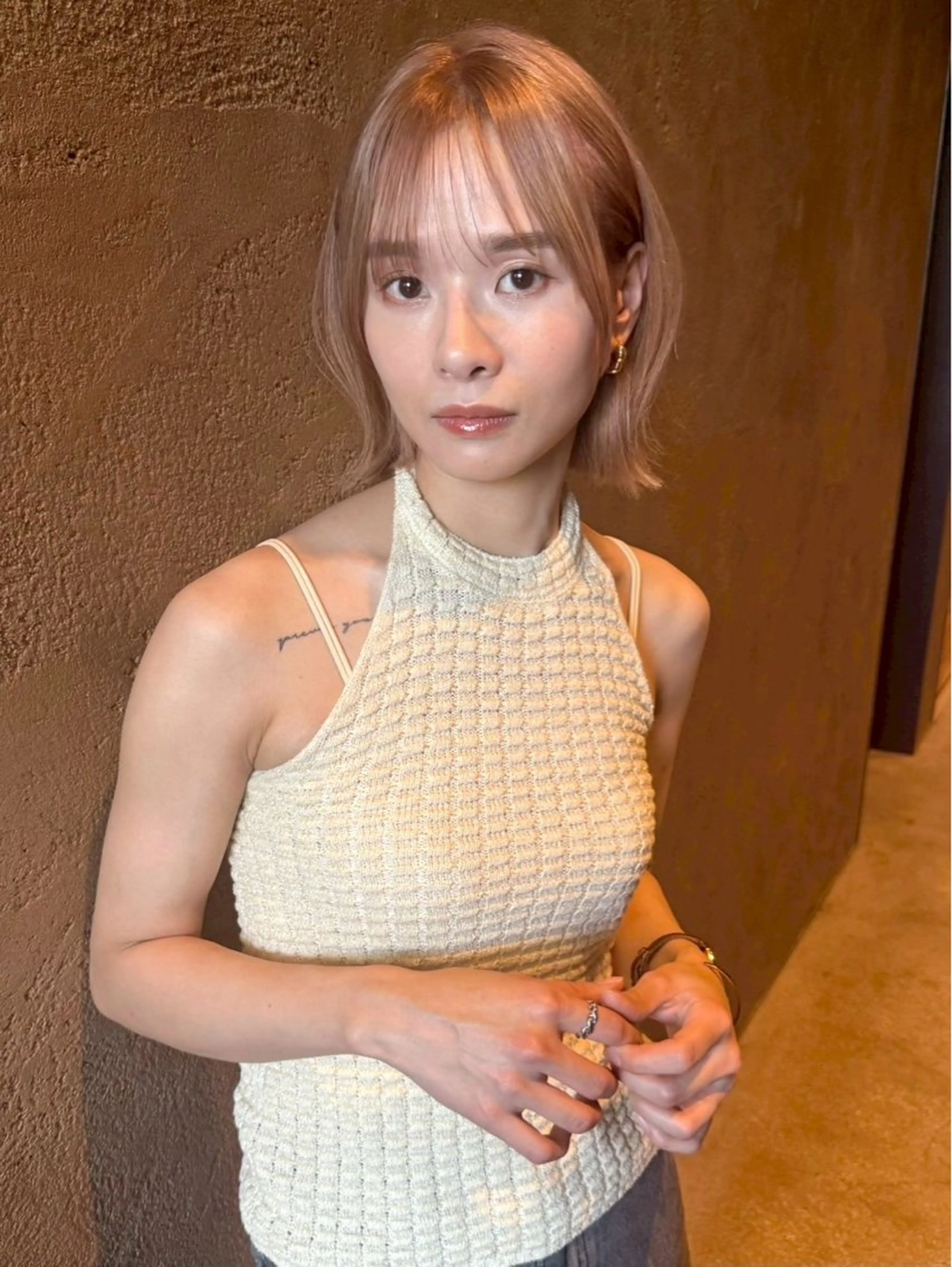 ミディアム カラー ベージュカラー ミルクティーベージュ カット ヘアカラー トリートメント lani ブリーチ /ダブルカラーのヘアスタイル