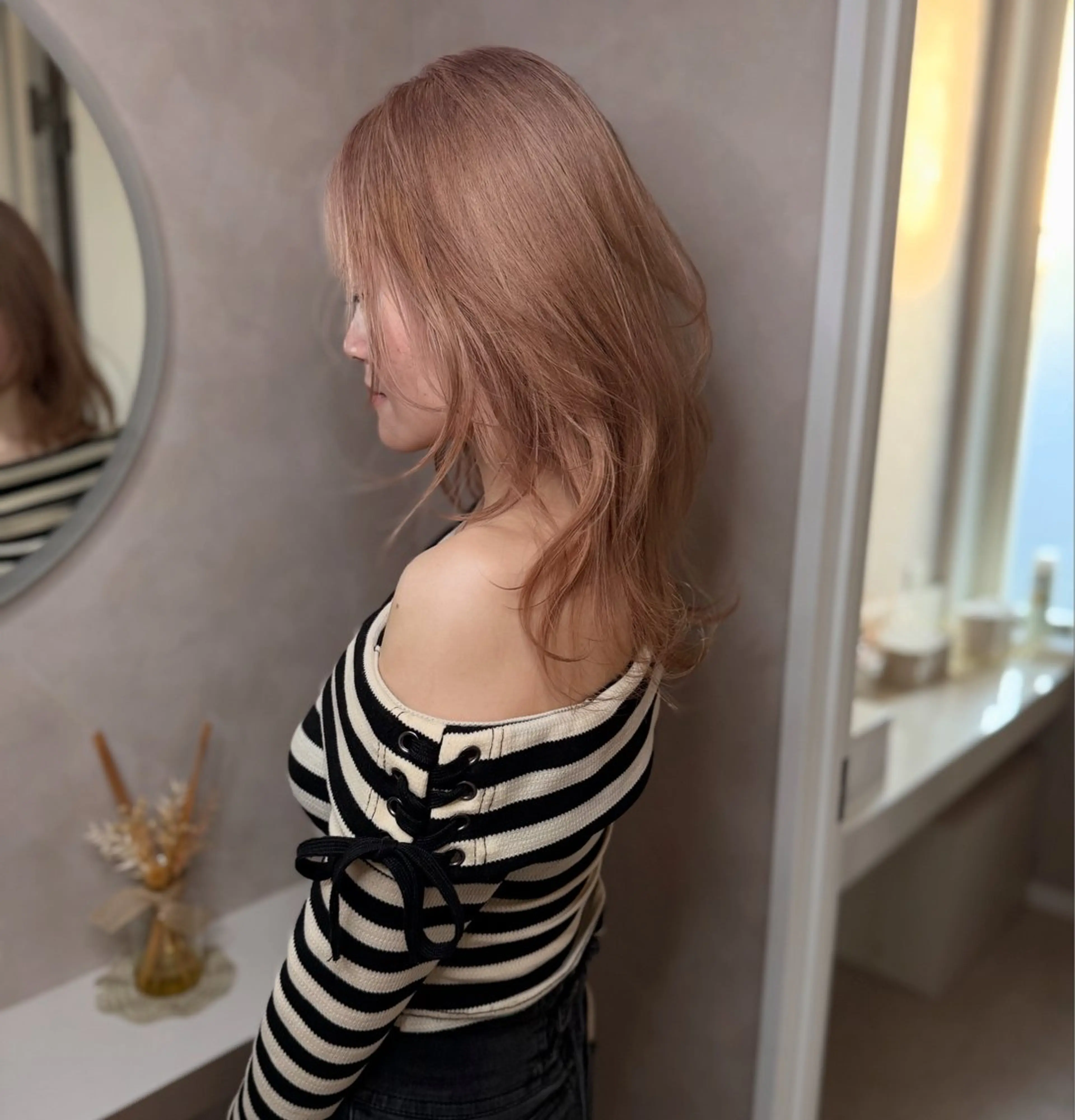 セミロング カラー カット ヘアカラー トリートメント ダメージレスブリーチ HIROSHIのヘアスタイル