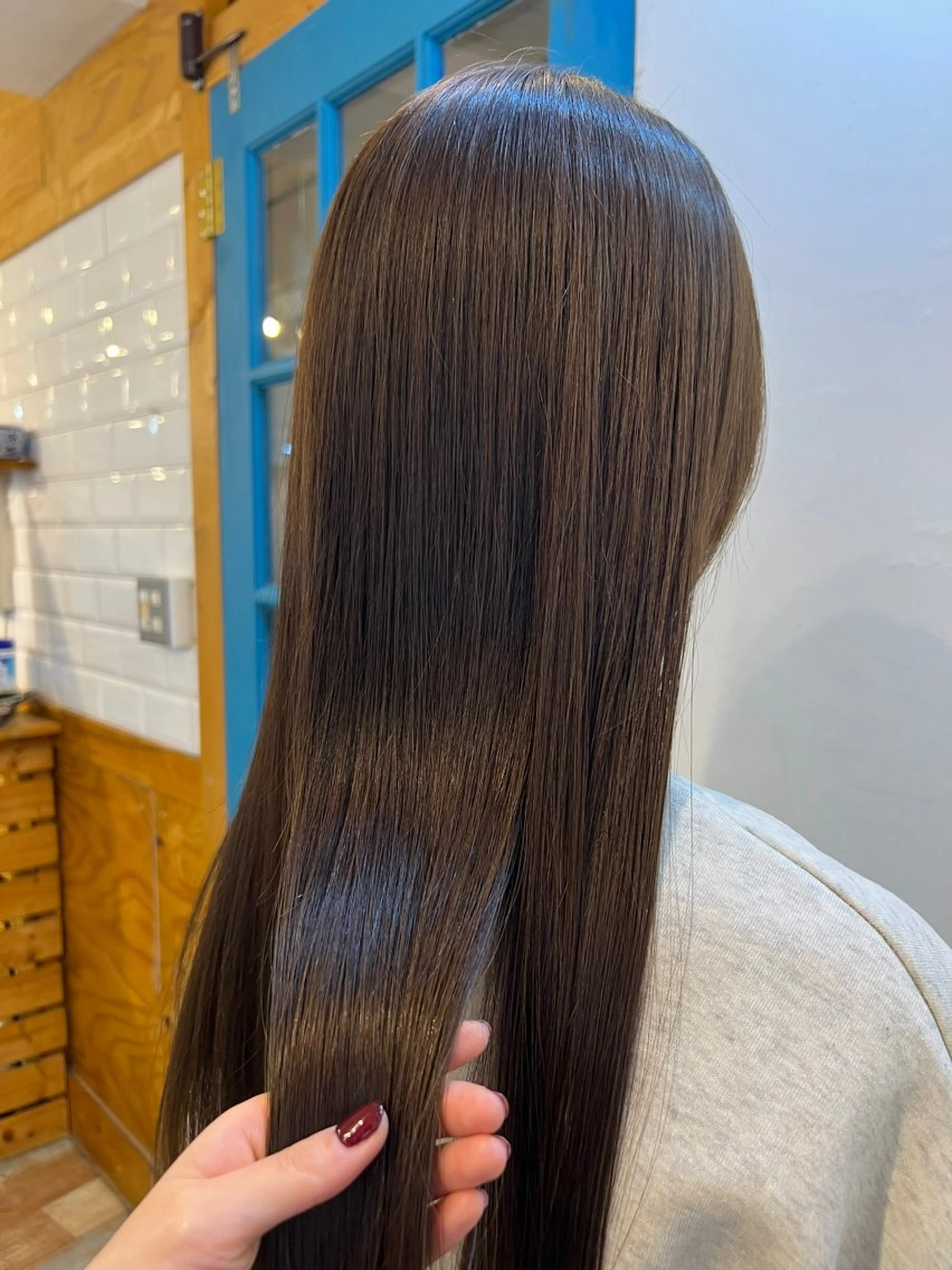 ロング カラー デザインカラー イヤリングカラー ボブ 顔周りカット 髪質改善 ヘアカラー 縮毛矯正 トリートメント KANA/ボブ/ インナーカラー/艶髪のヘアスタイル