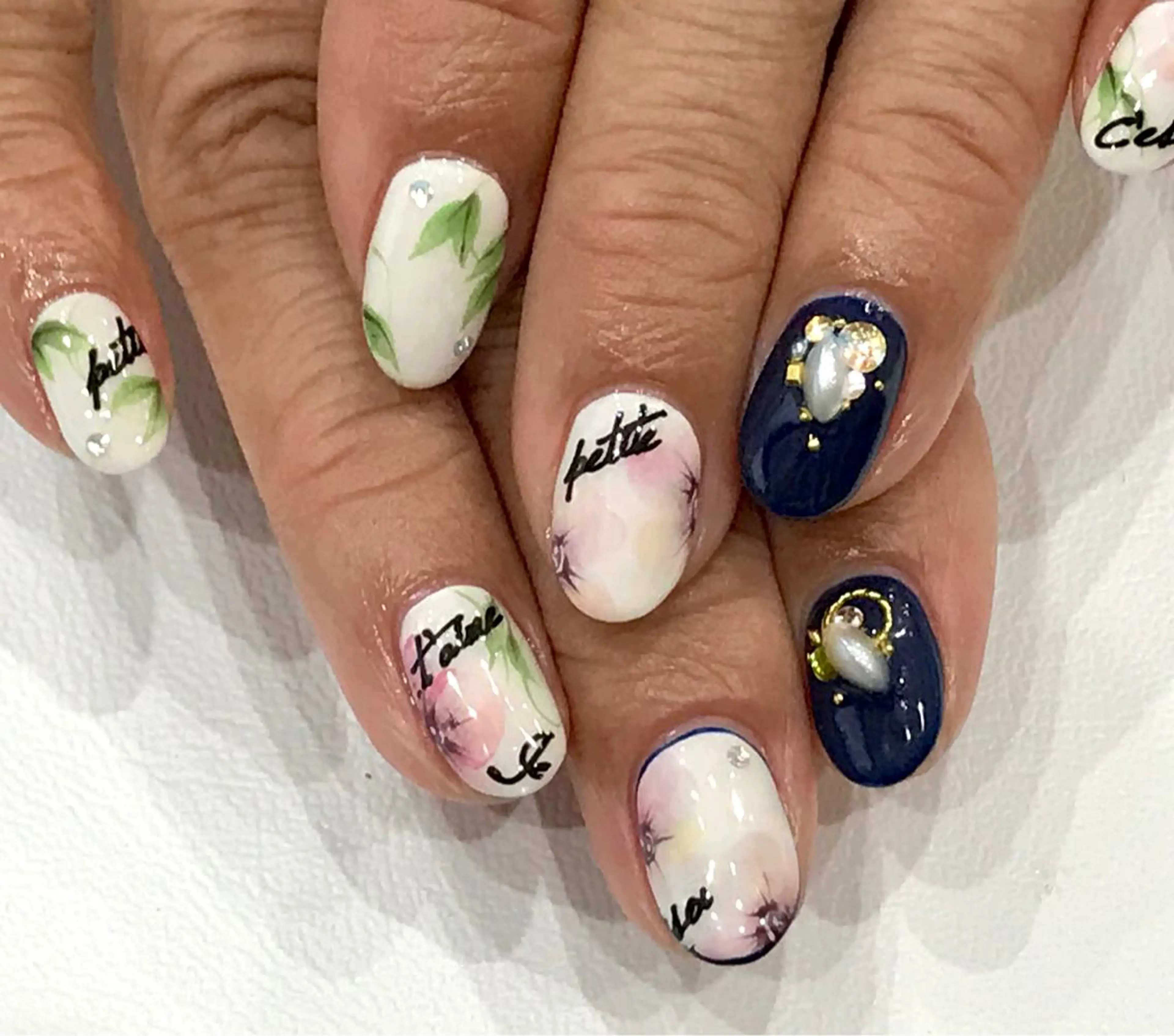 カラー ネイル 夏ネイル METORO NAILのネイルデザイン