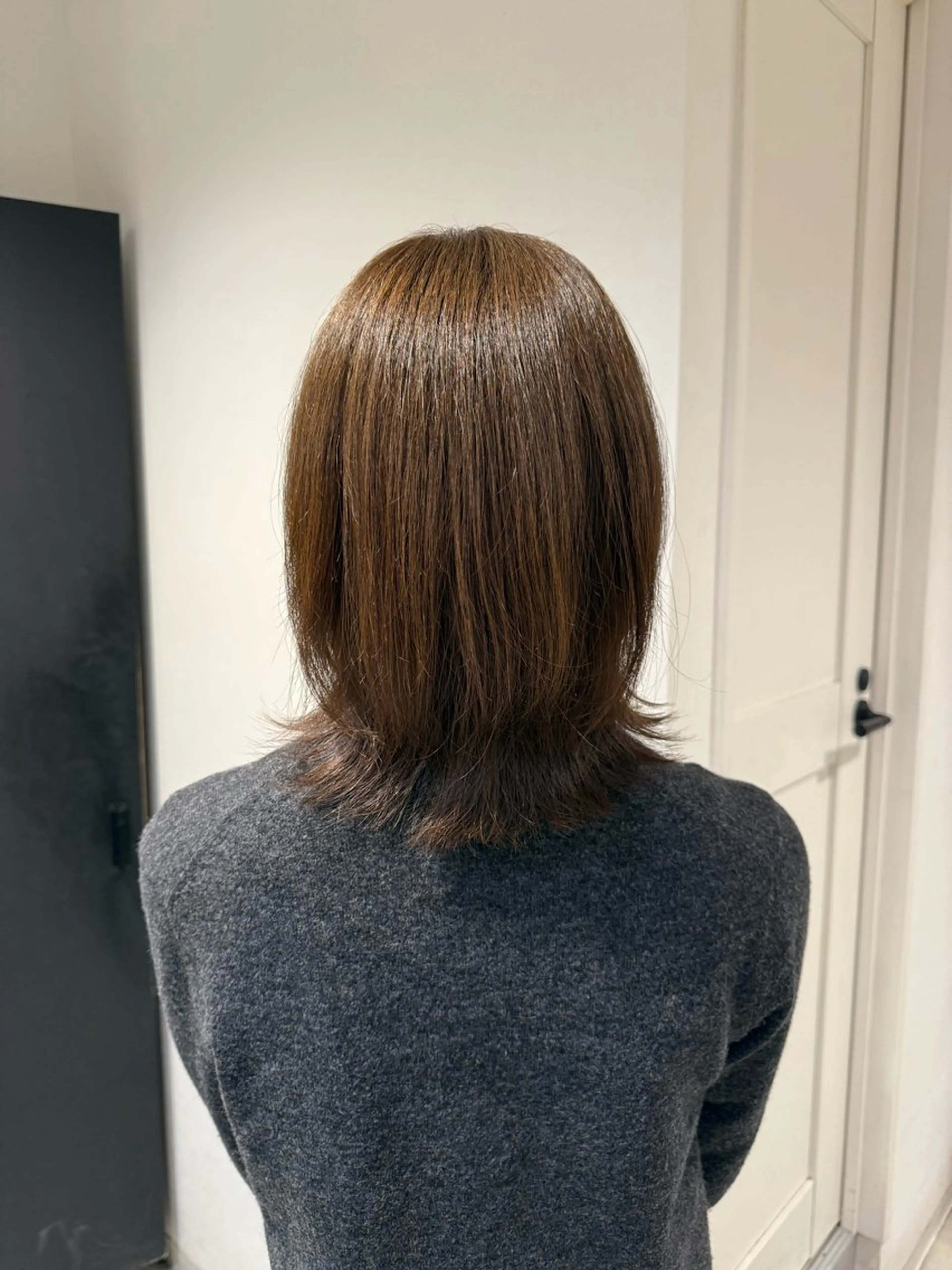 ミディアム 阿部 美羽のヘアスタイル