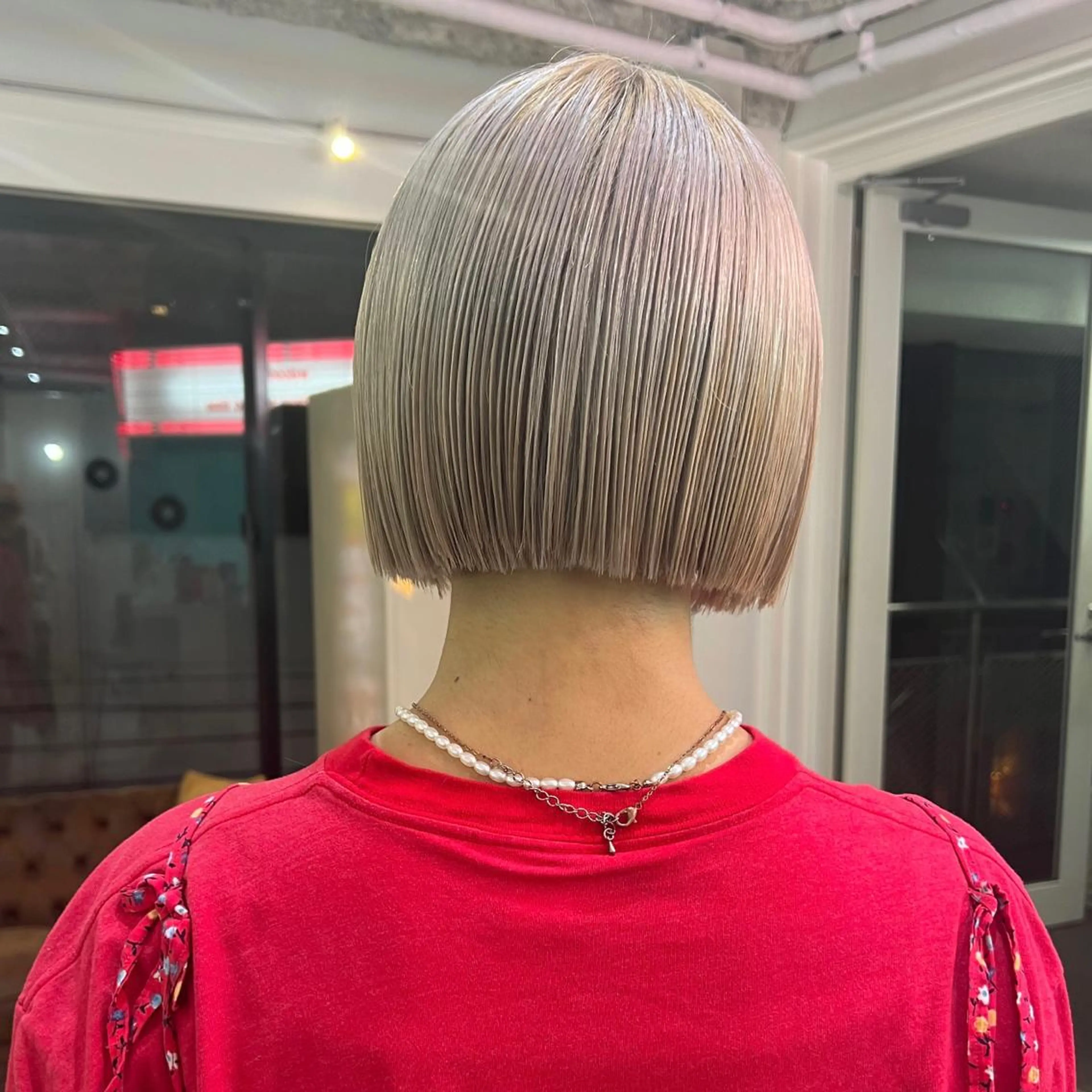 ミディアム カラー パーマ ヘアアレンジ メンズ キッズ ネイル マツエク・マツパ アイブロウ 🧨ブリーチー×ボブ レイヤー💎じゅえるのヘアスタイル