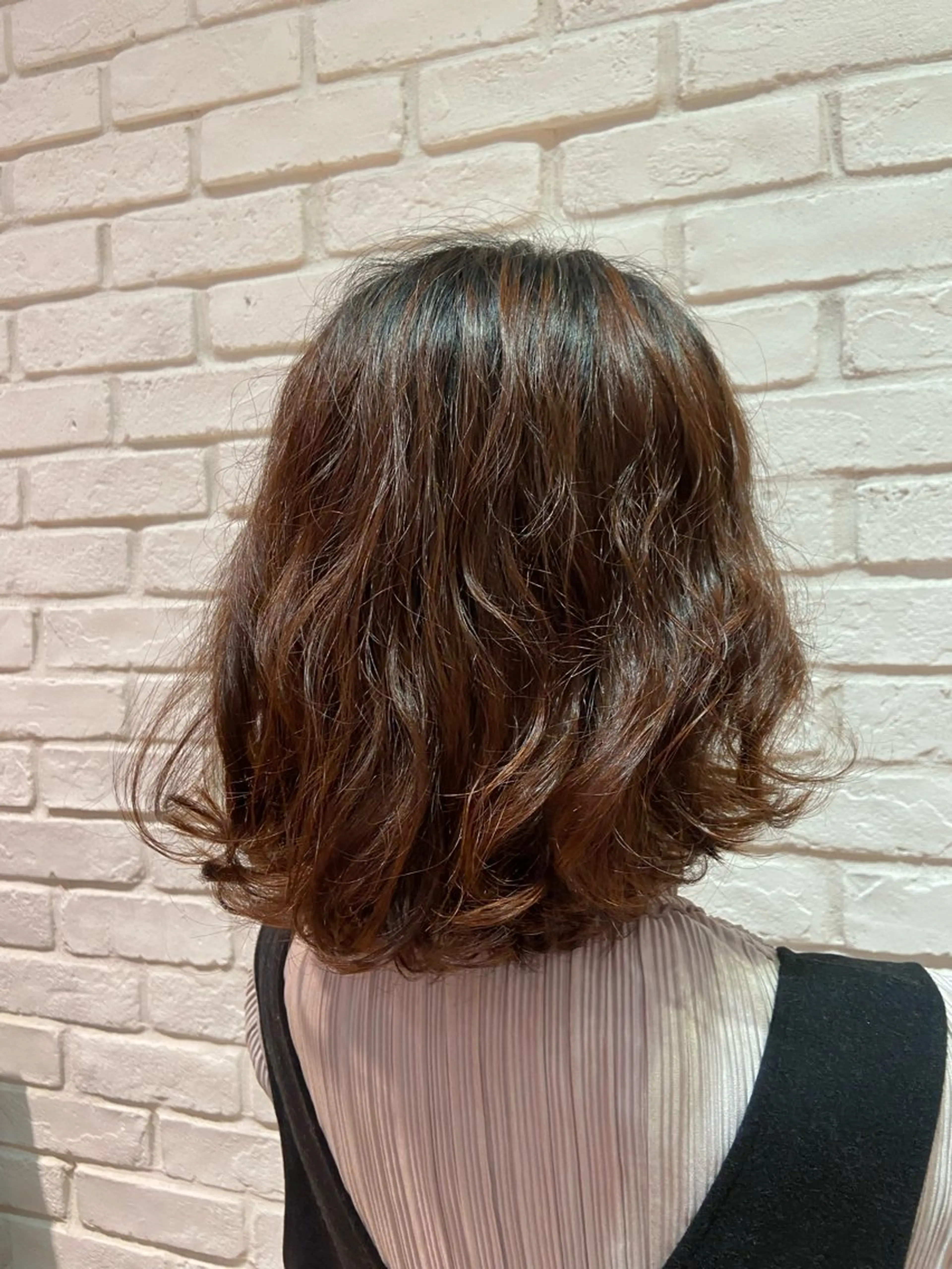 ミディアム ミディアムパーマ 高松 莉璃のヘアスタイル