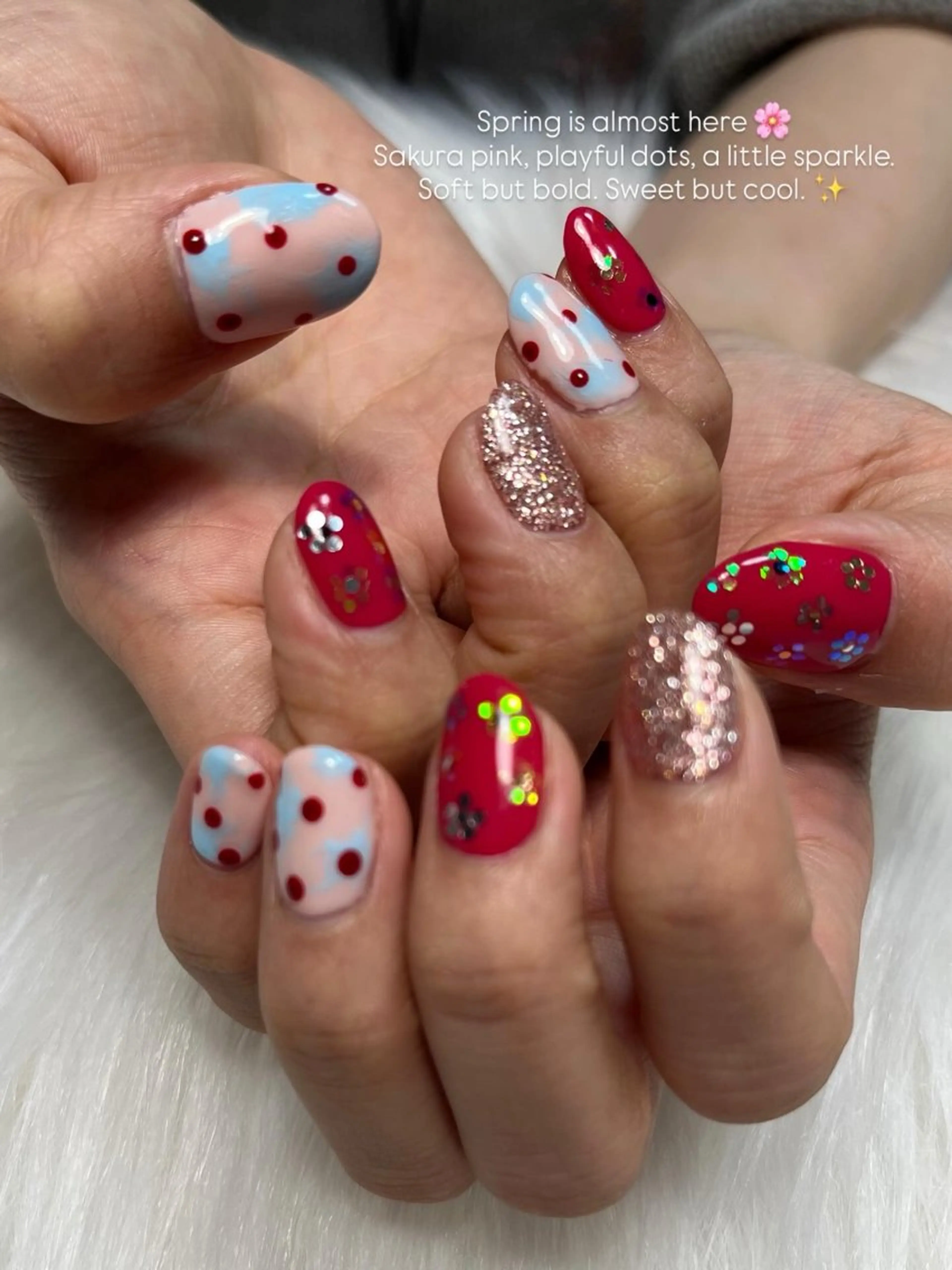 ネイル 桜ネイル ドット フラワーネイル ホログラムネイル ラメ(グリッター) フットネイル Nail salon Hanakoのネイルデザイン