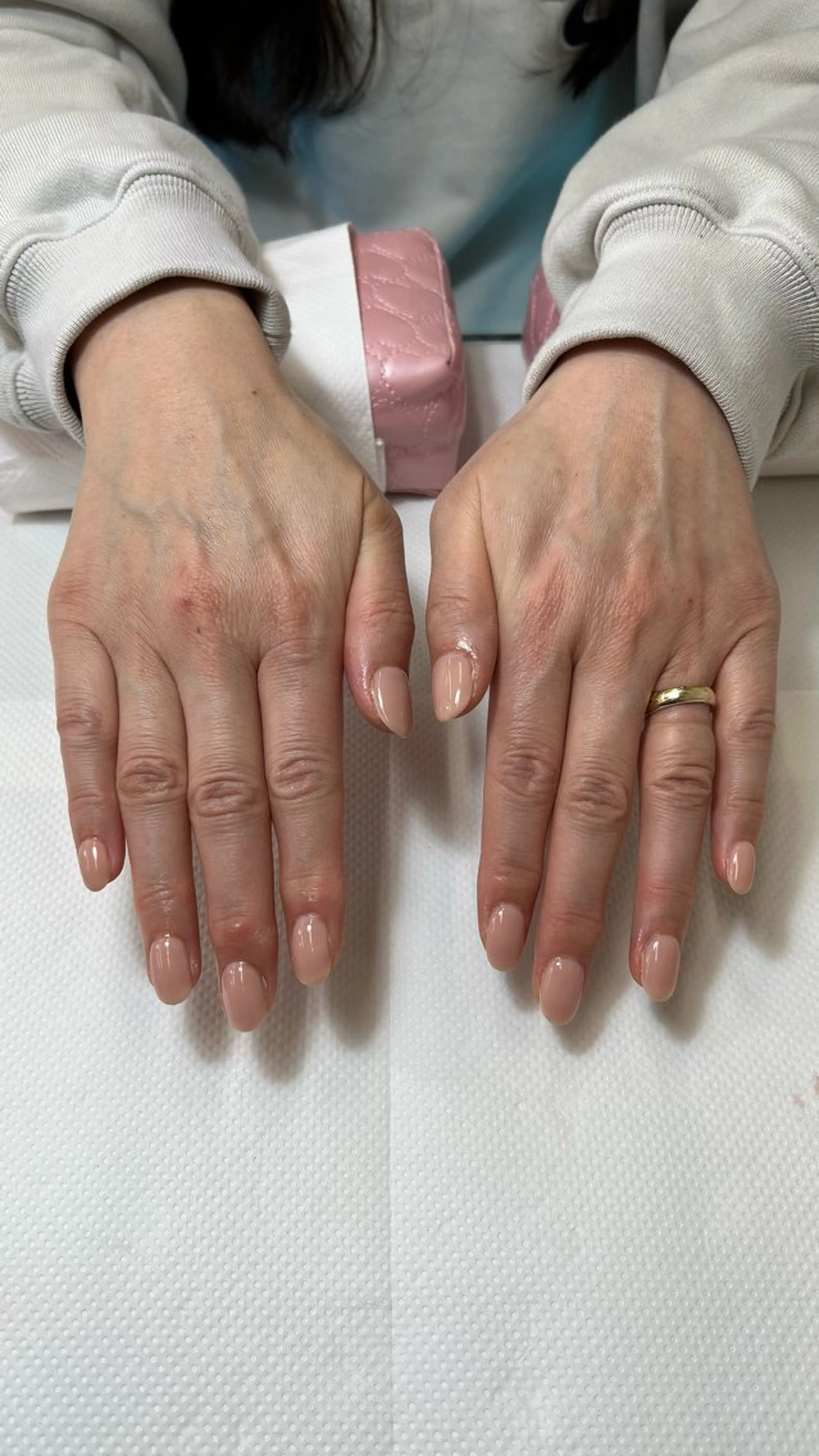 ネイル 名越 彩花のネイルデザイン