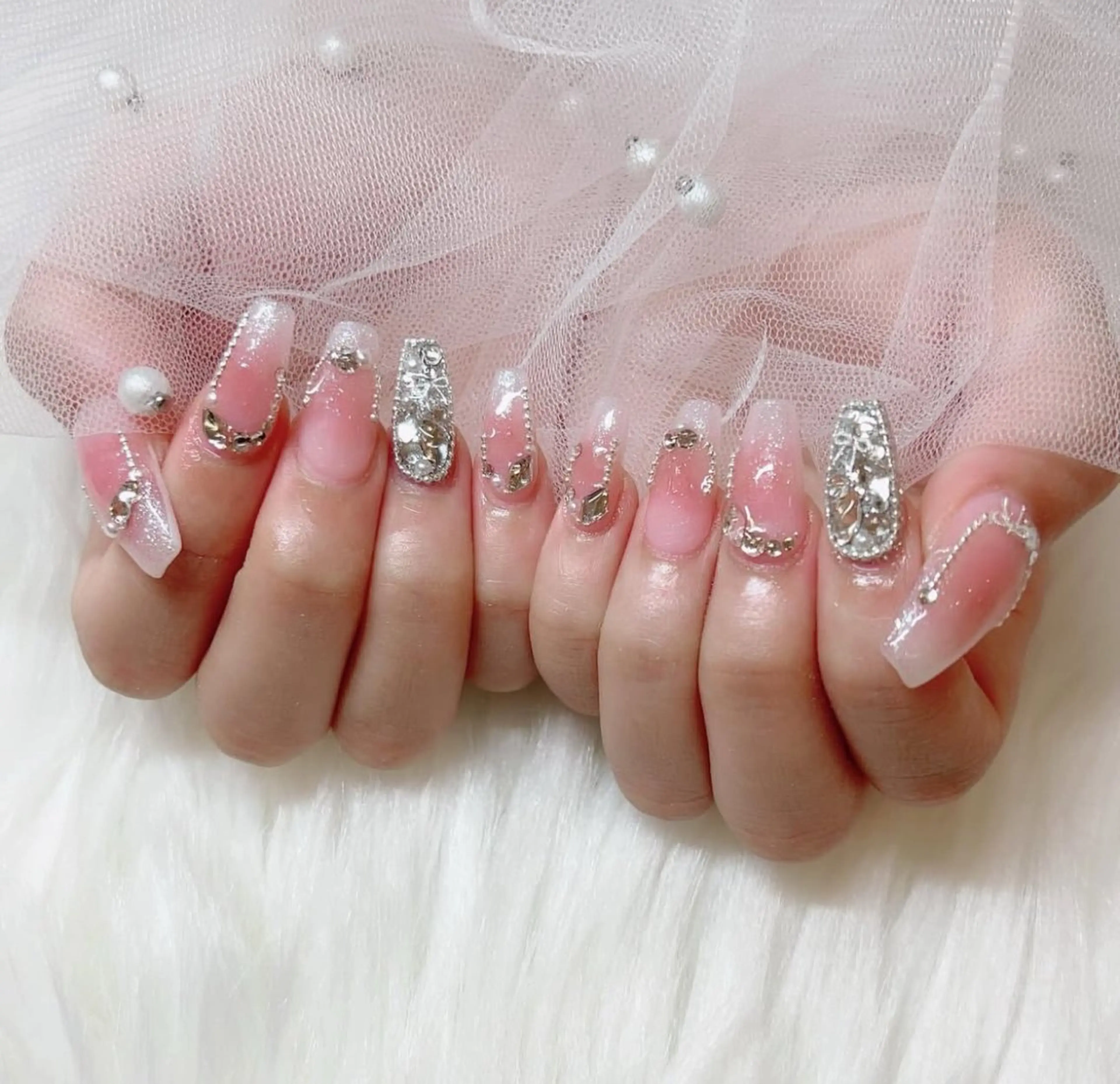 ネイル アートネイル フラワーネイル フレンチネイル ジェルネイル グラデーション ハンドネイル Ryu Nail NekoChanのネイルデザイン