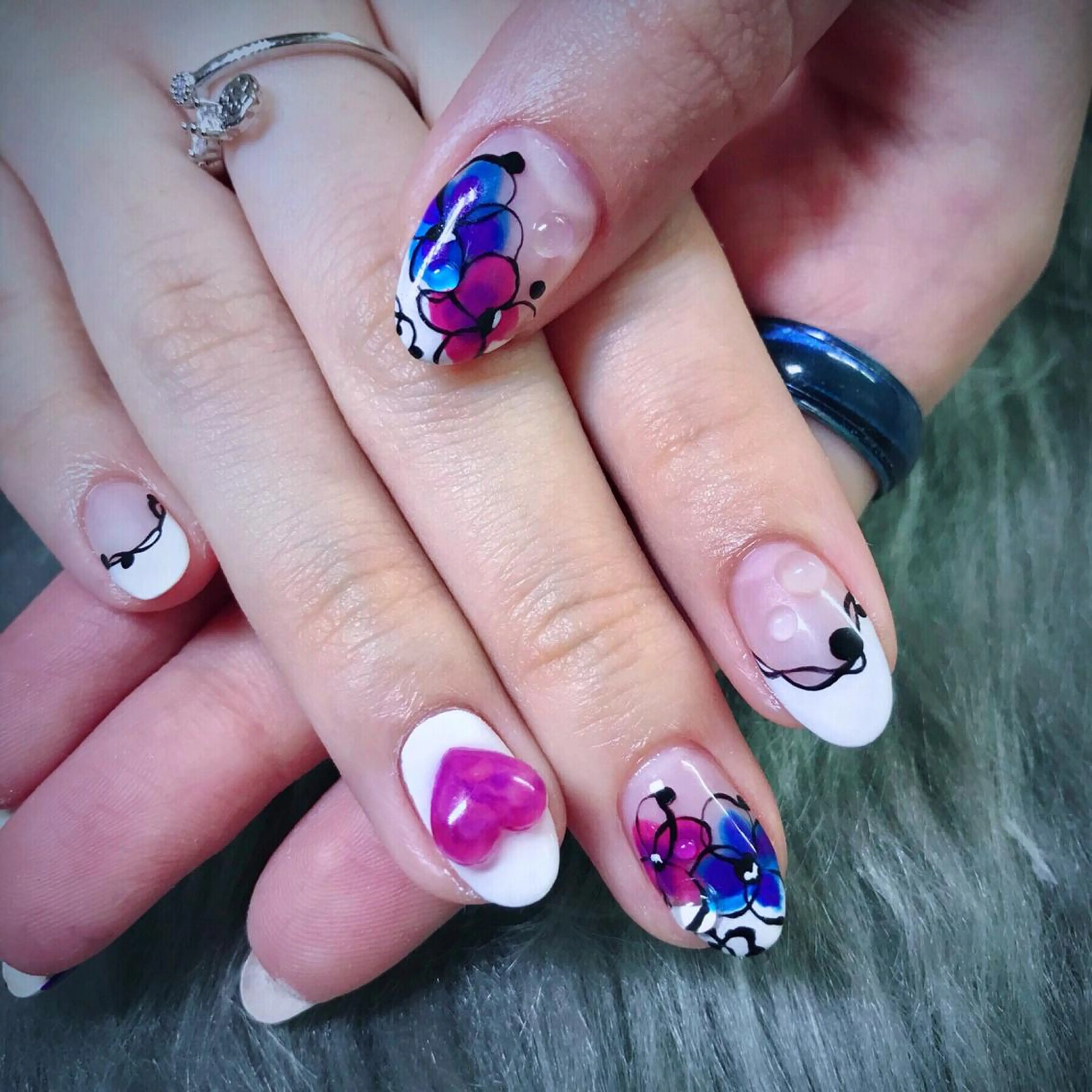 ネイル NOI ROUGEのネイルデザイン