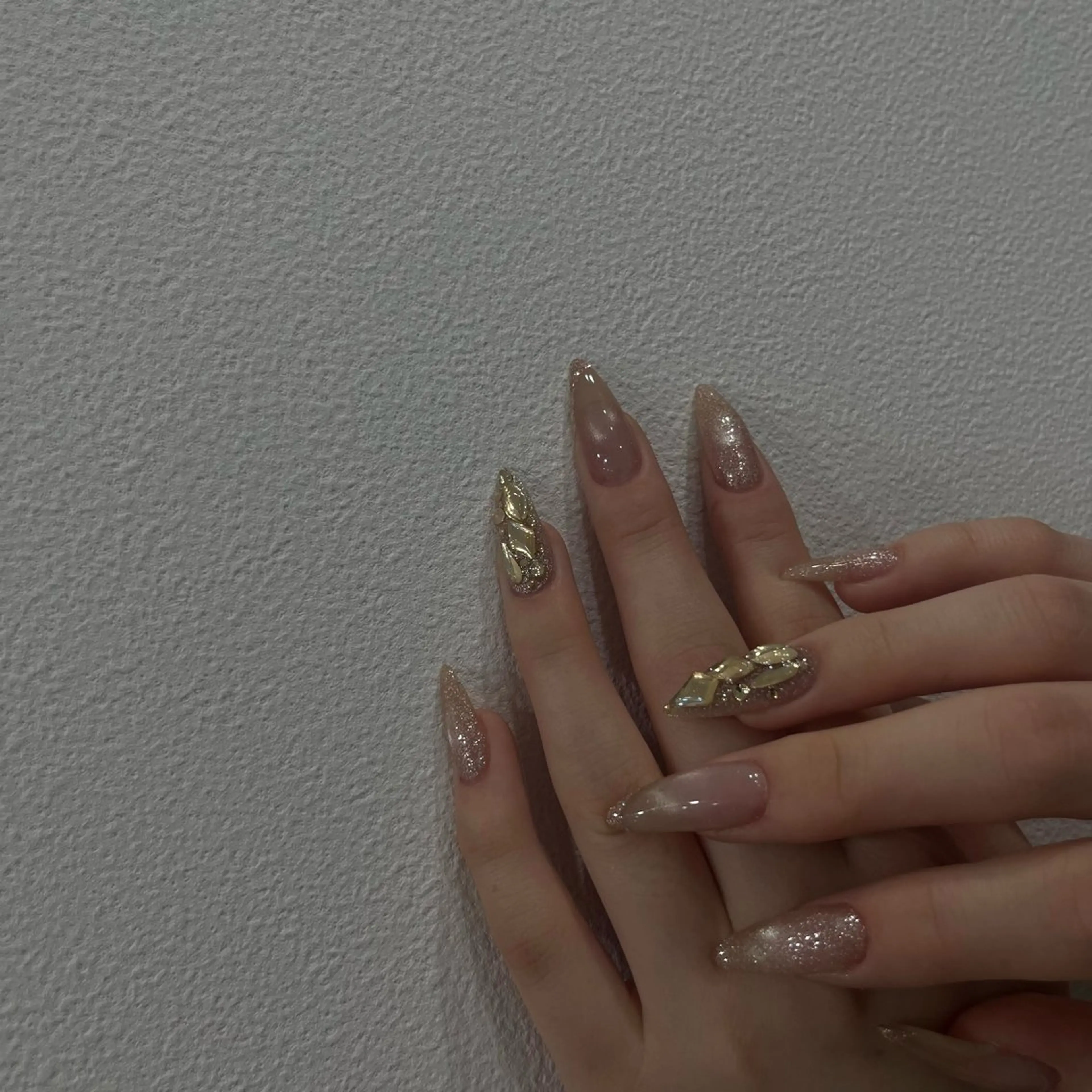 ネイル アートネイル ジェルネイル キラキラネイル パラジェル ハンドネイル フットネイル ハンドケア re. naのネイルデザイン