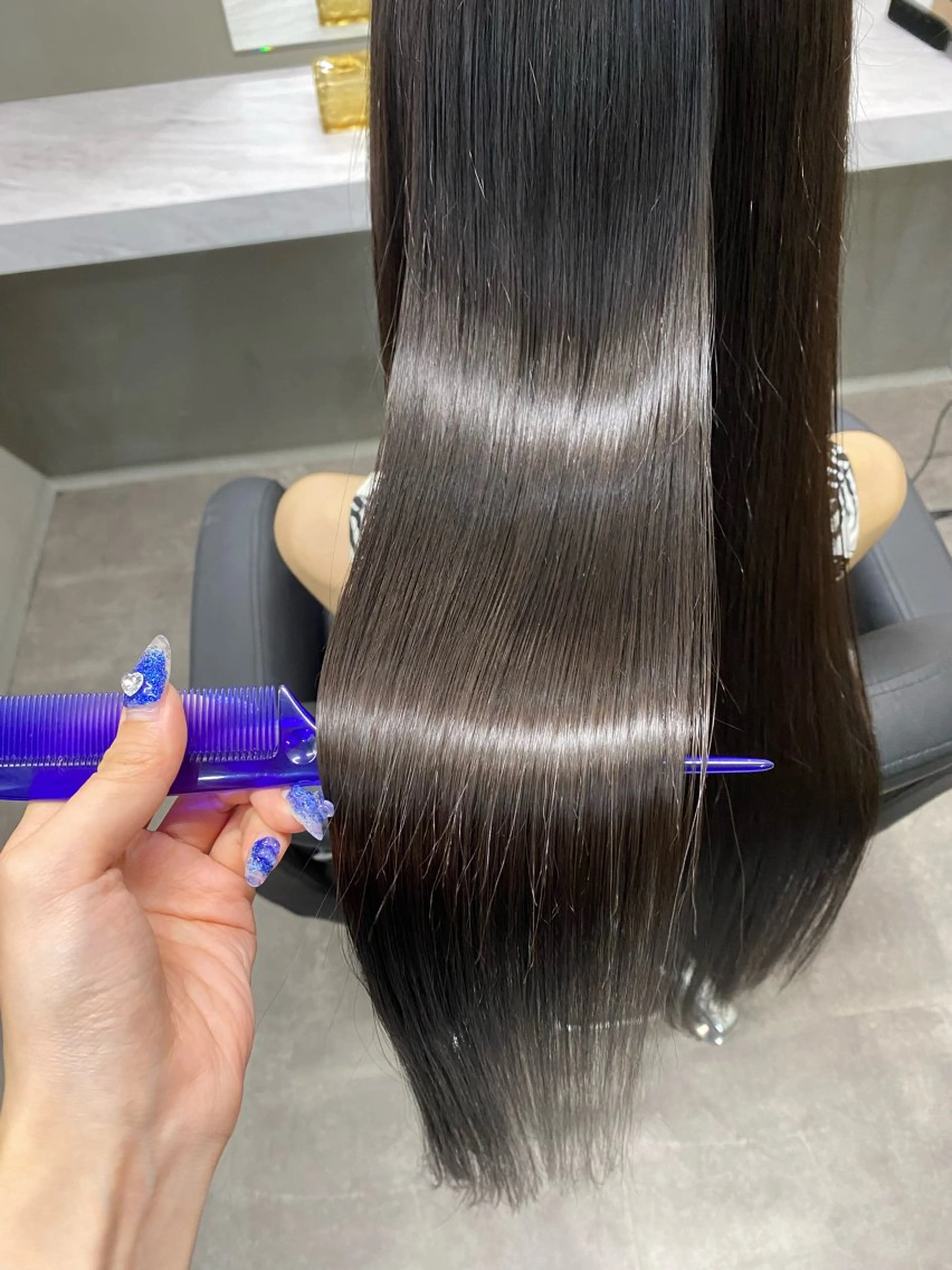 ロング カット ヘアカラー 縮毛矯正 トリートメント ブリーチ/インナー カラー/長峯美羽のヘアスタイル