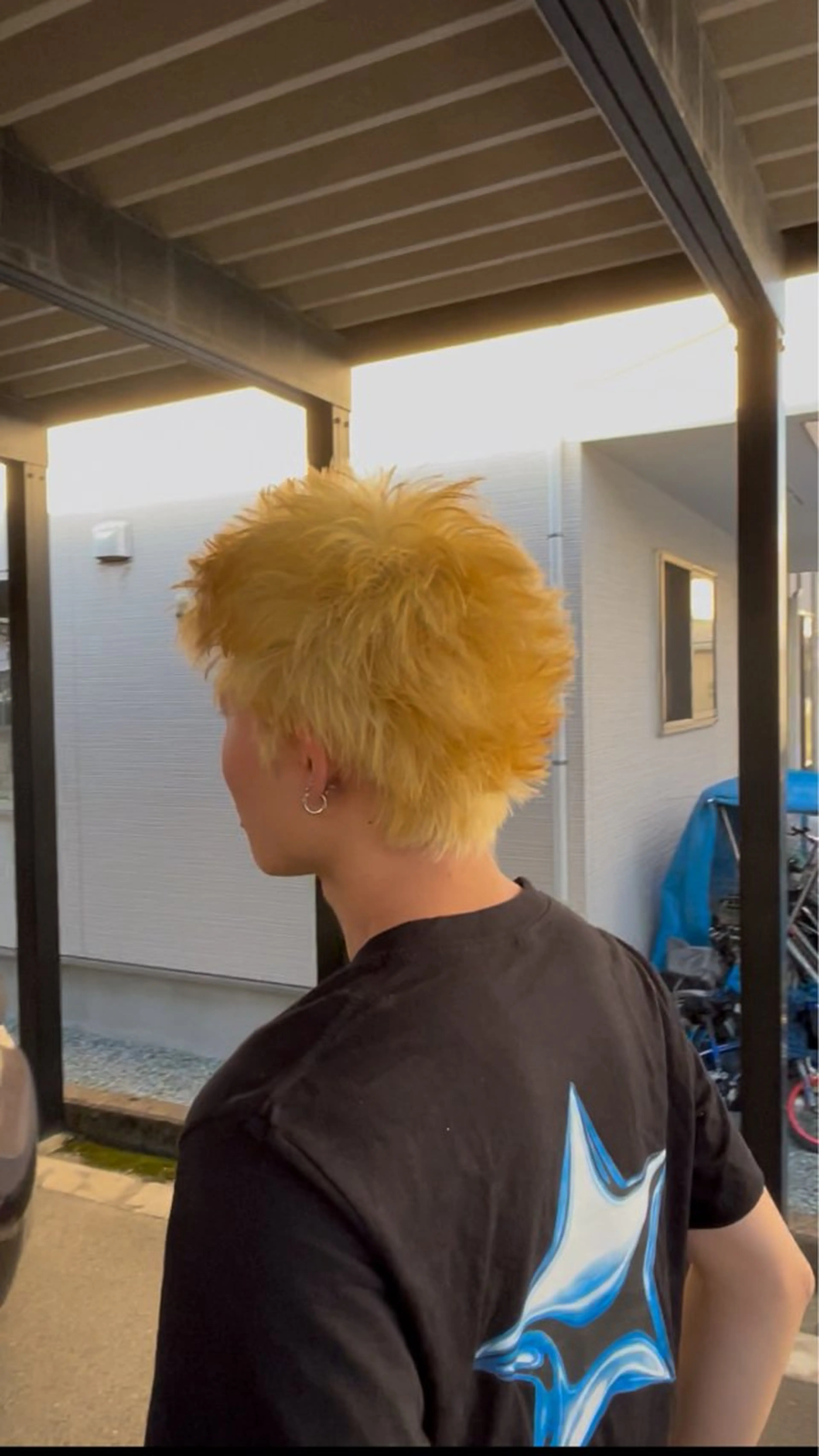 ショート カラー メンズ メンズブリーチ スパイキーショート ブリーチ ショートヘア 佐藤 賢楽のヘアスタイル