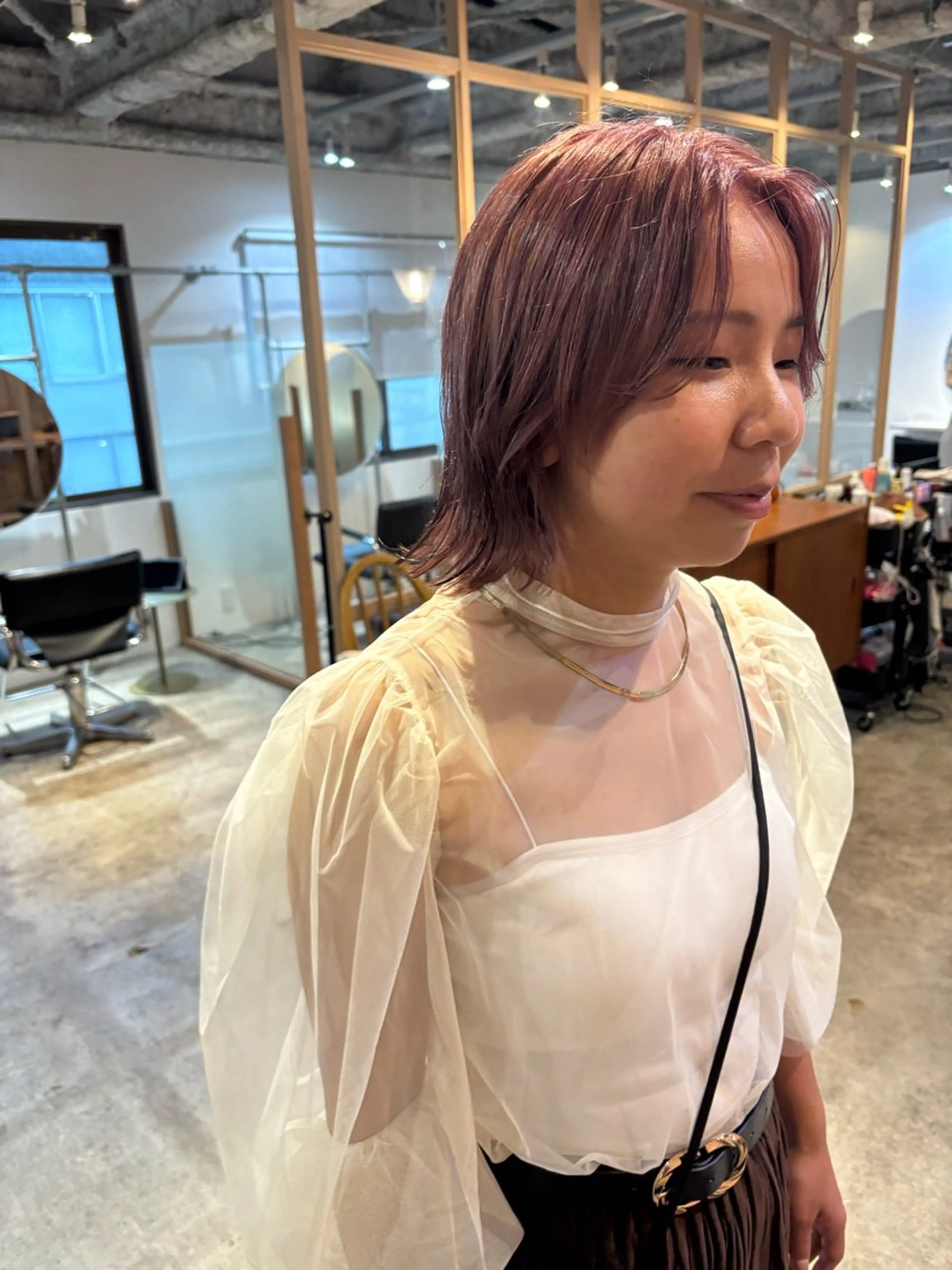 ミディアム カット ヘアカラー トリートメント Hayashi Shioriのヘアスタイル