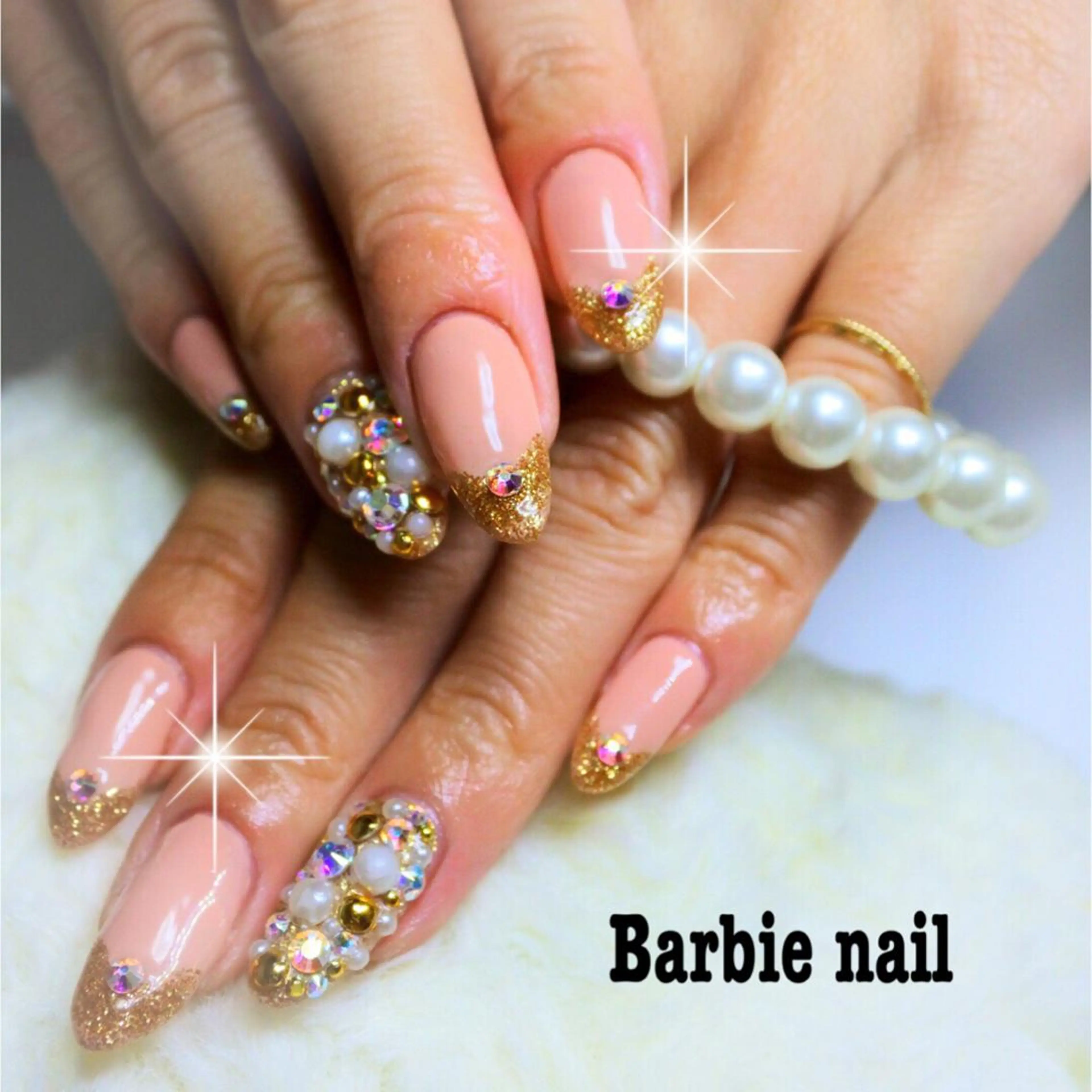 ネイル フレンチネイル ゴールド ラメ(グリッター) 春ネイル 27salon yuinaのネイルデザイン