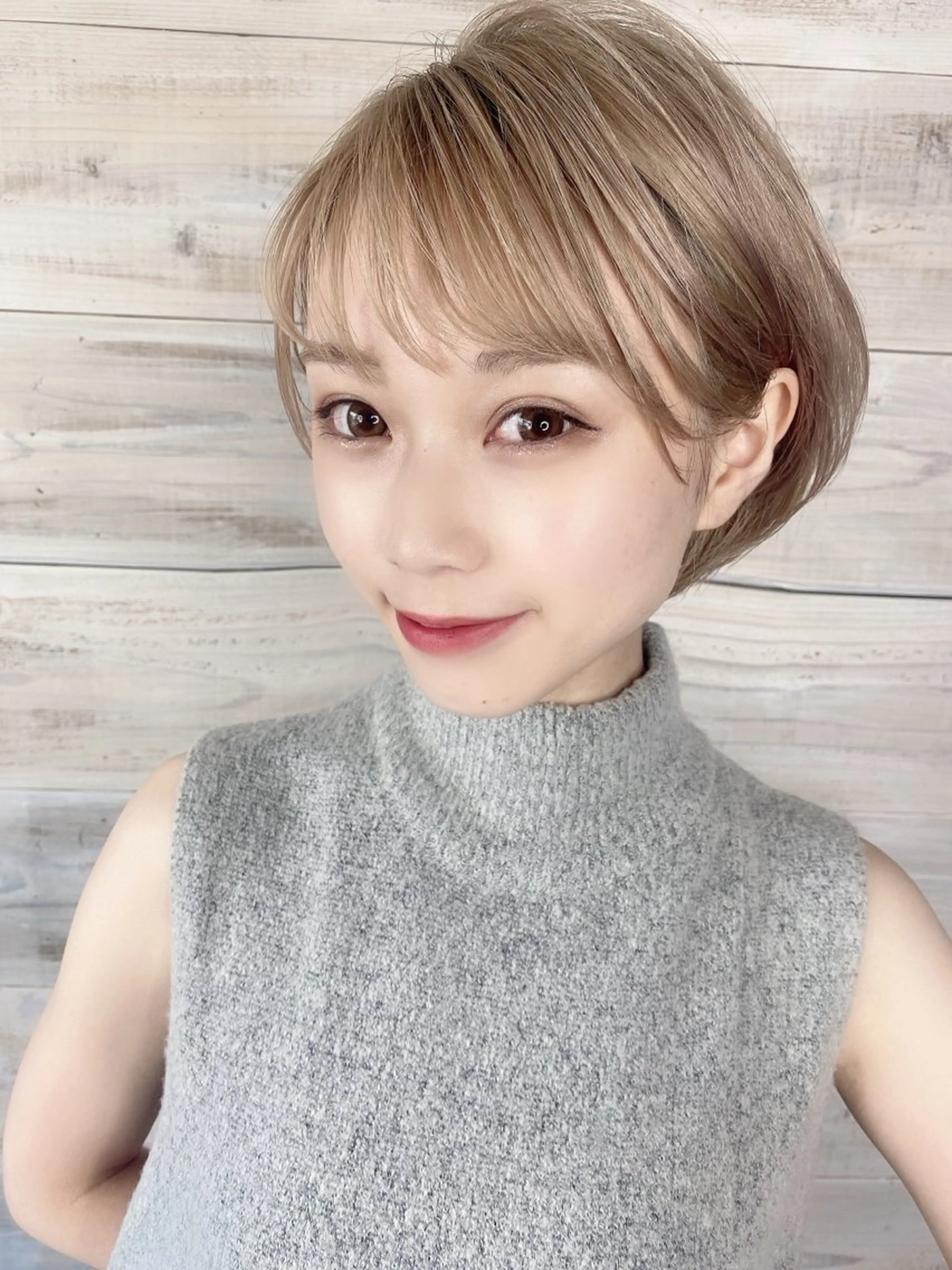 ショート 平塚/顔周りレイヤー /寒色/きゅうとのヘアスタイル