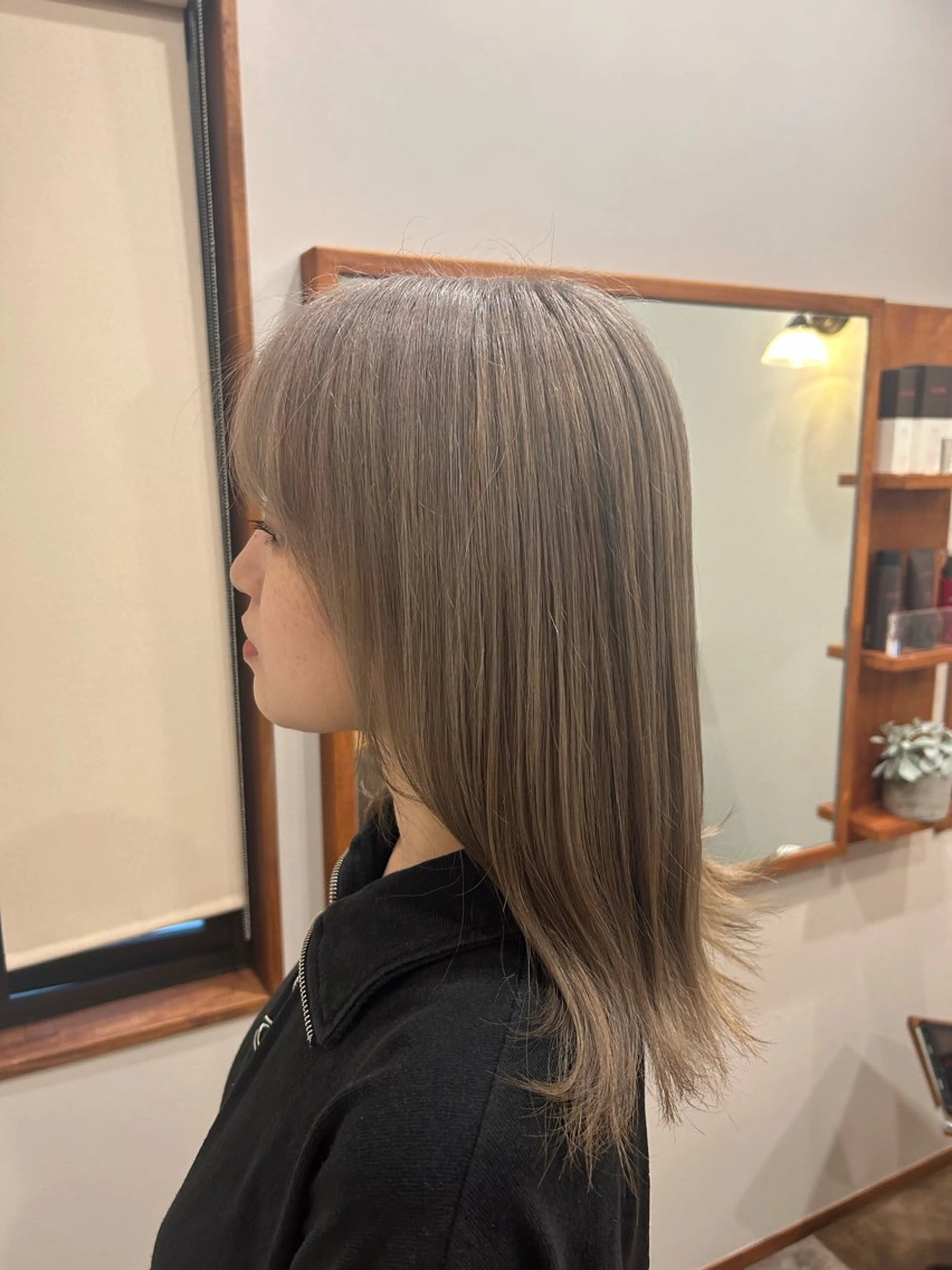 カラー ベージュカラー 透明感カラー ダブルカラー ミルクティーベージュ Jamme /齋藤 若菜のヘアスタイル