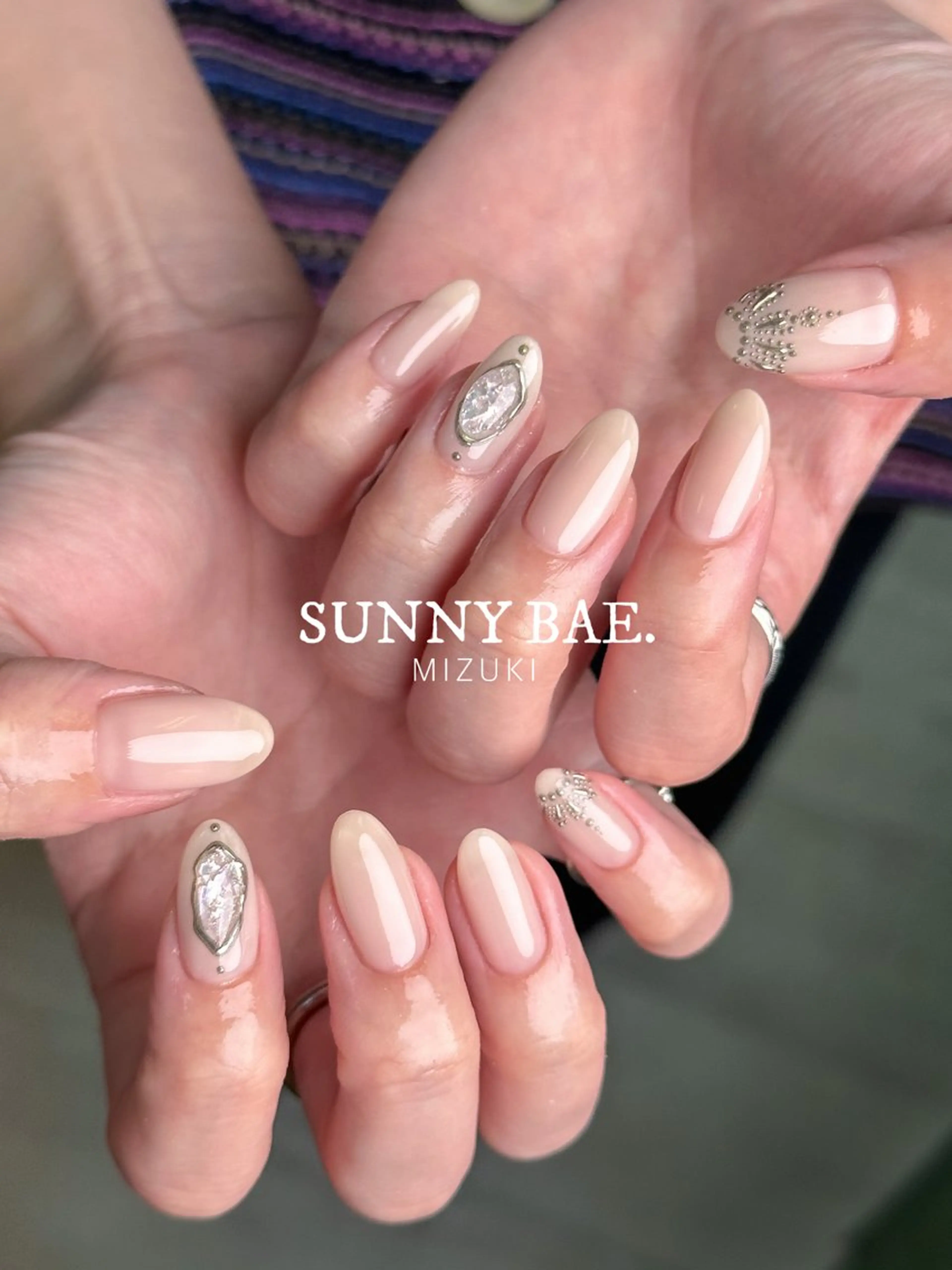 ネイル アートネイル ミラーネイル シルバー シンプルネイル ハンドネイル ハンドケア 🕊 MIZUKIのネイルデザイン