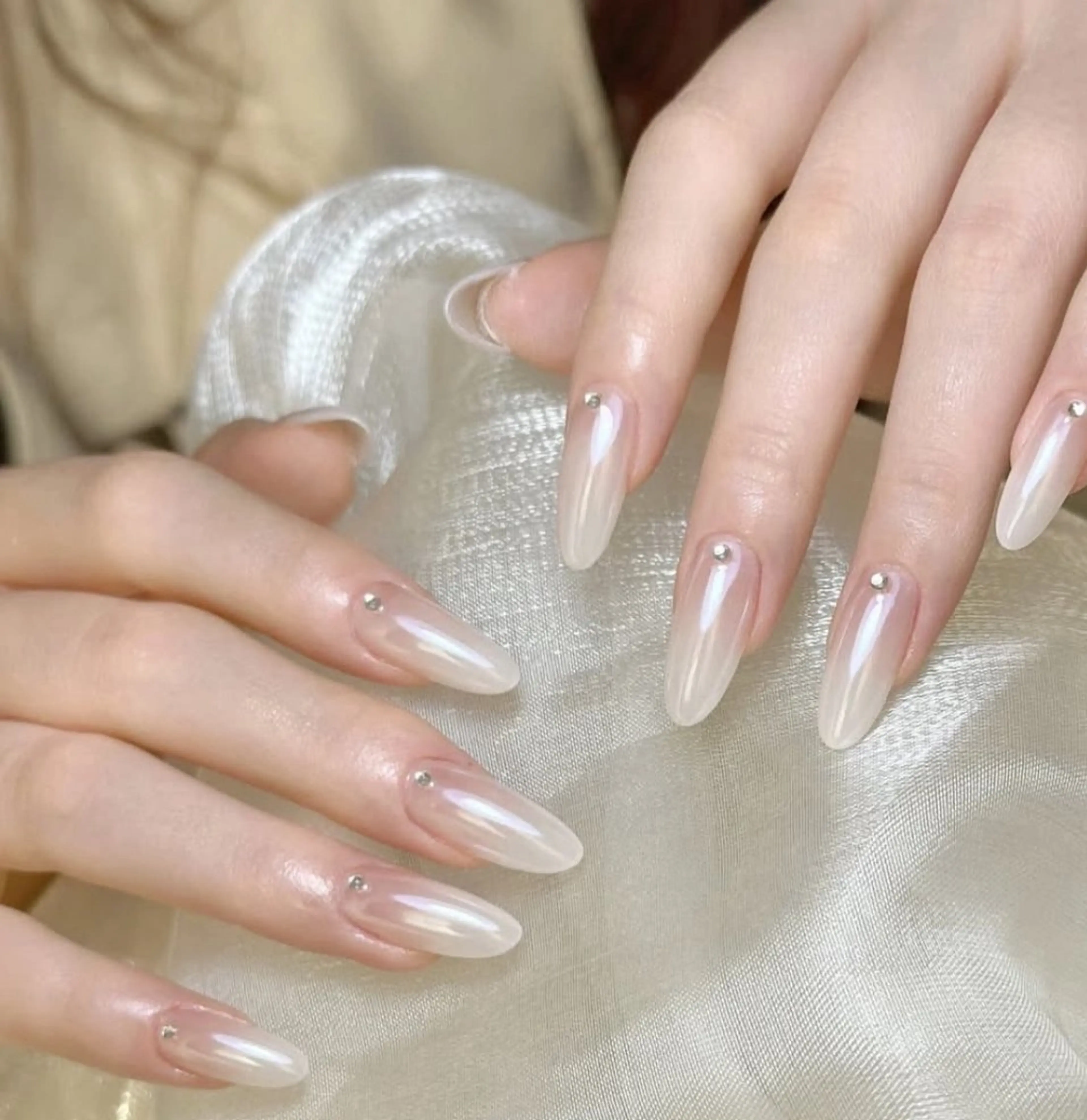 ネイル 長さ出し フレンチネイル グラデーション 卒業式 マグネットネイル ハンドネイル MIHANA HIKARIのネイルデザイン