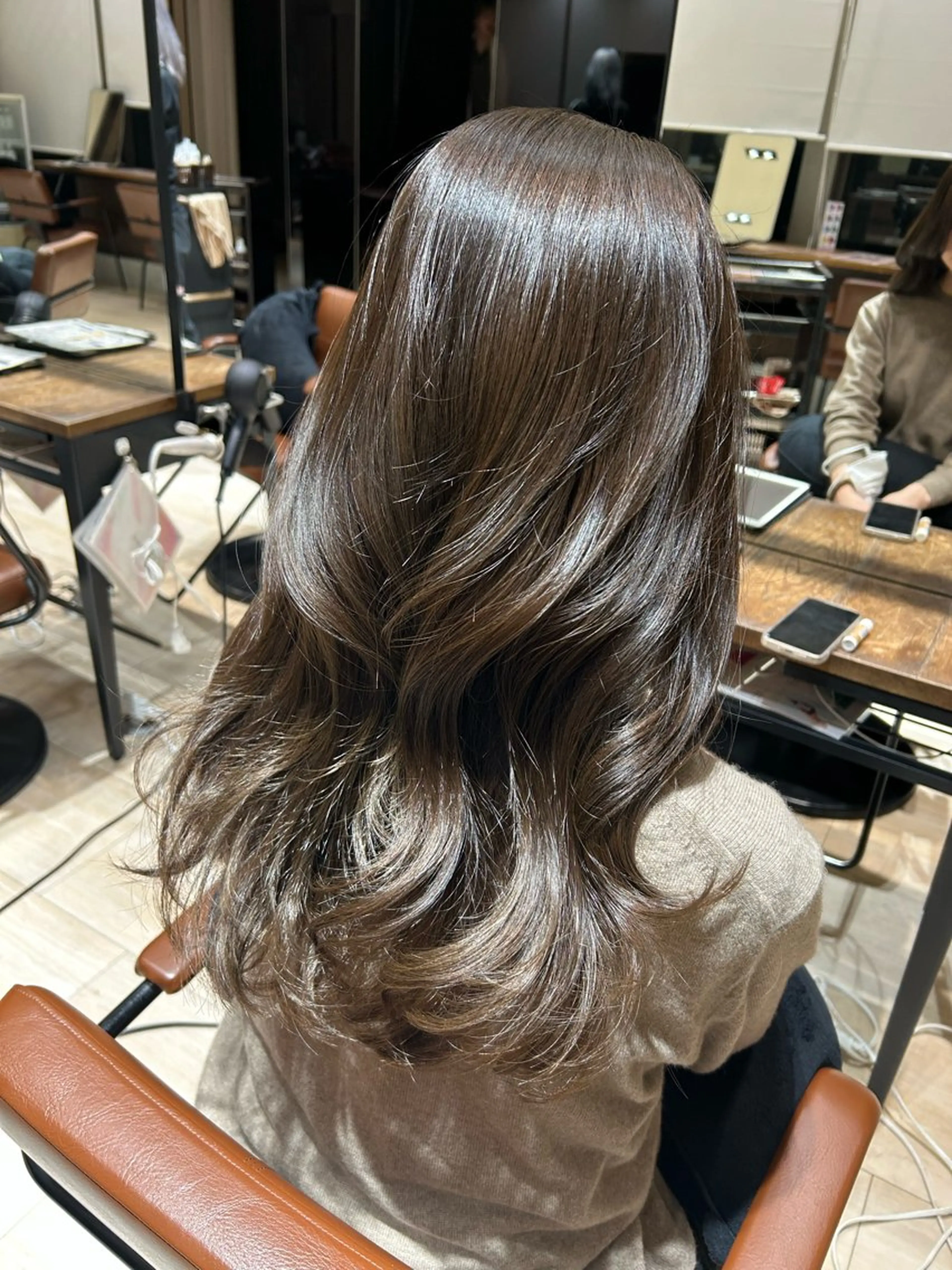 ロング 🎀大竹美侑／顔まわ りカット／レイヤーのヘアスタイル