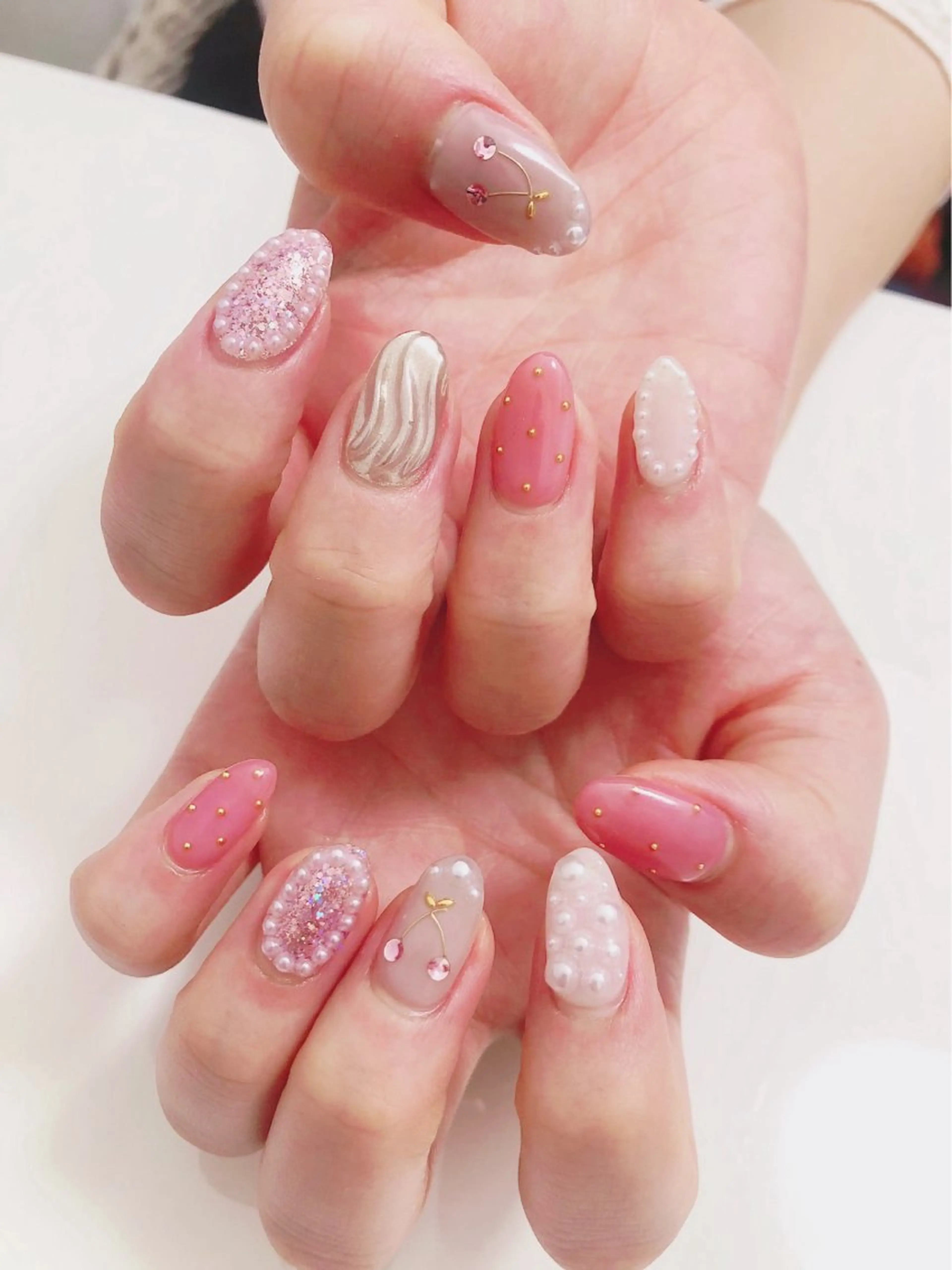 ネイル キラキラネイル ミラーネイル Naru Kelinailのネイルデザイン