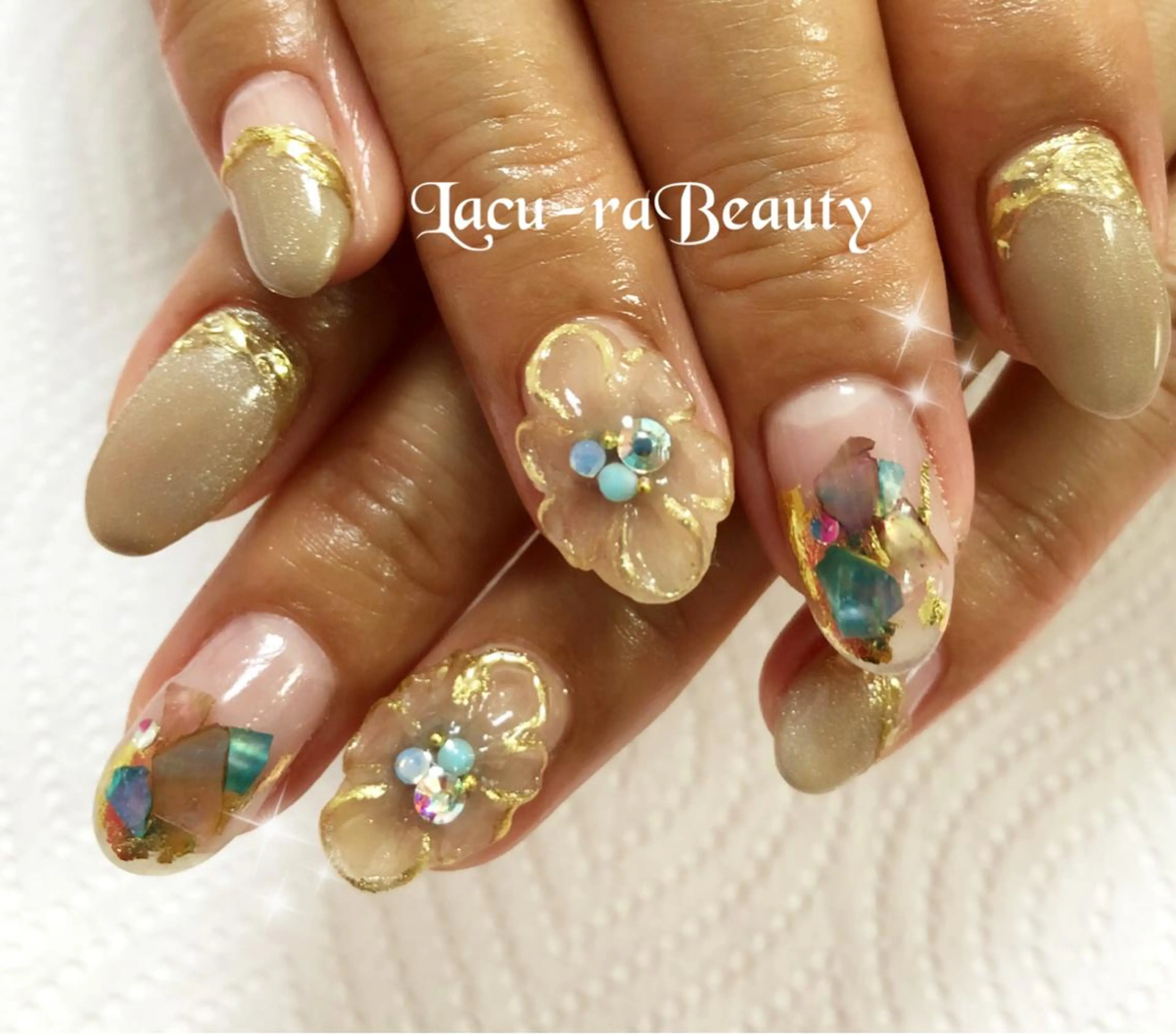 ネイル 小顔と腸の専門店 ラクーラビューティのエステ・リラクイメージ