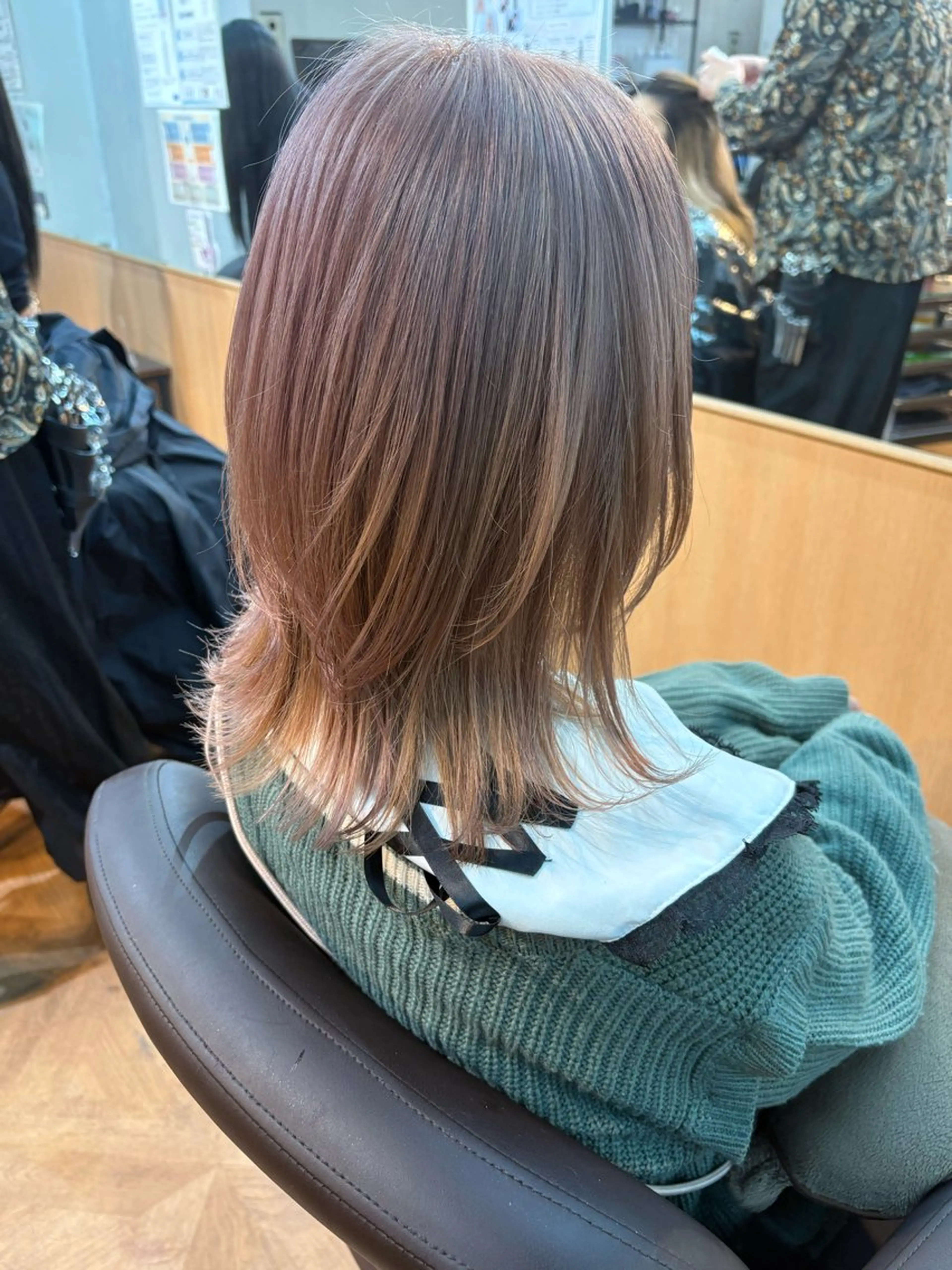 セミロング カット ヘアカラー 🍒Ayana🍒 艶カラー🍒のヘアスタイル