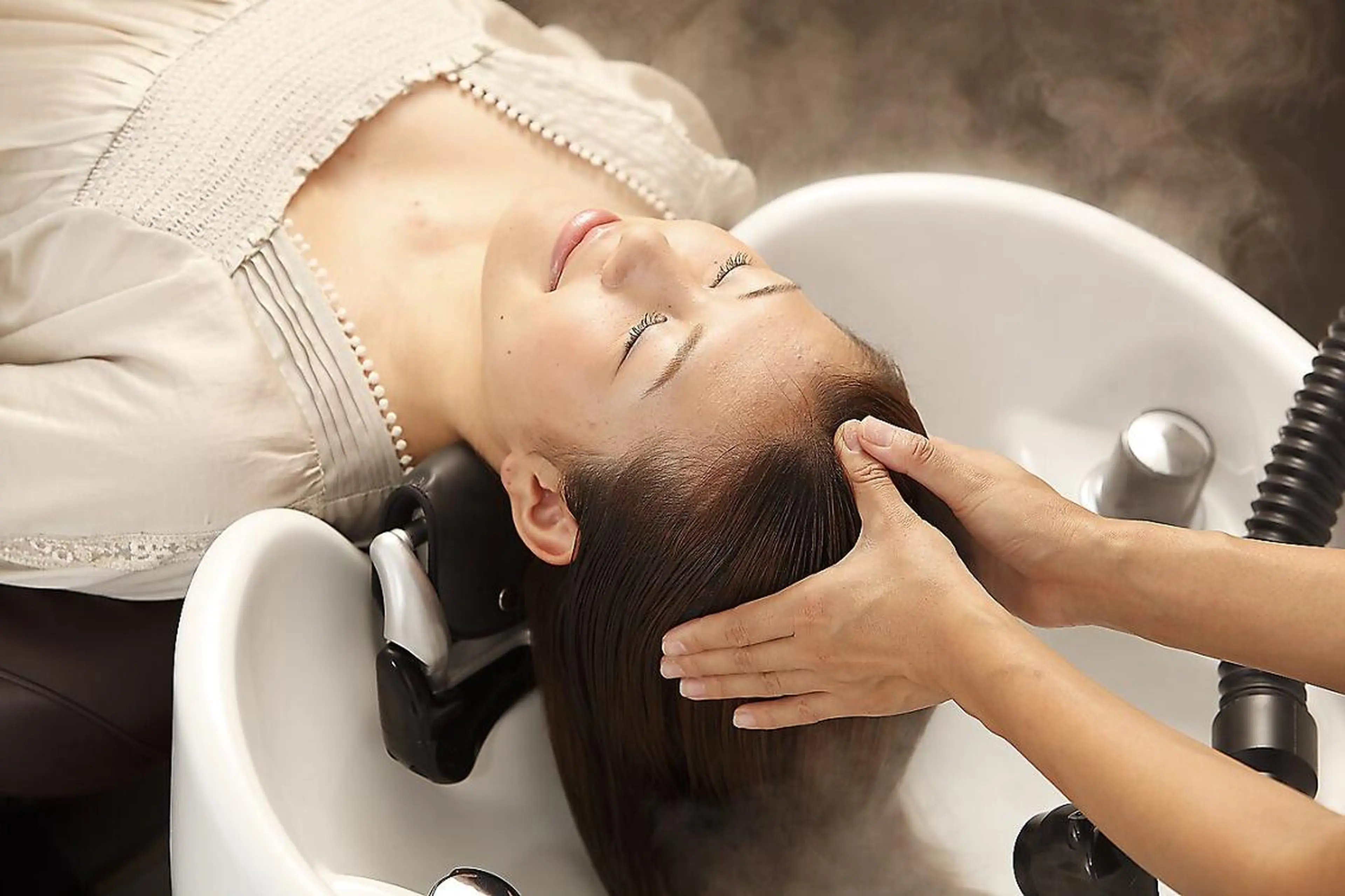 ロング スパニスト 神山のヘアスタイル