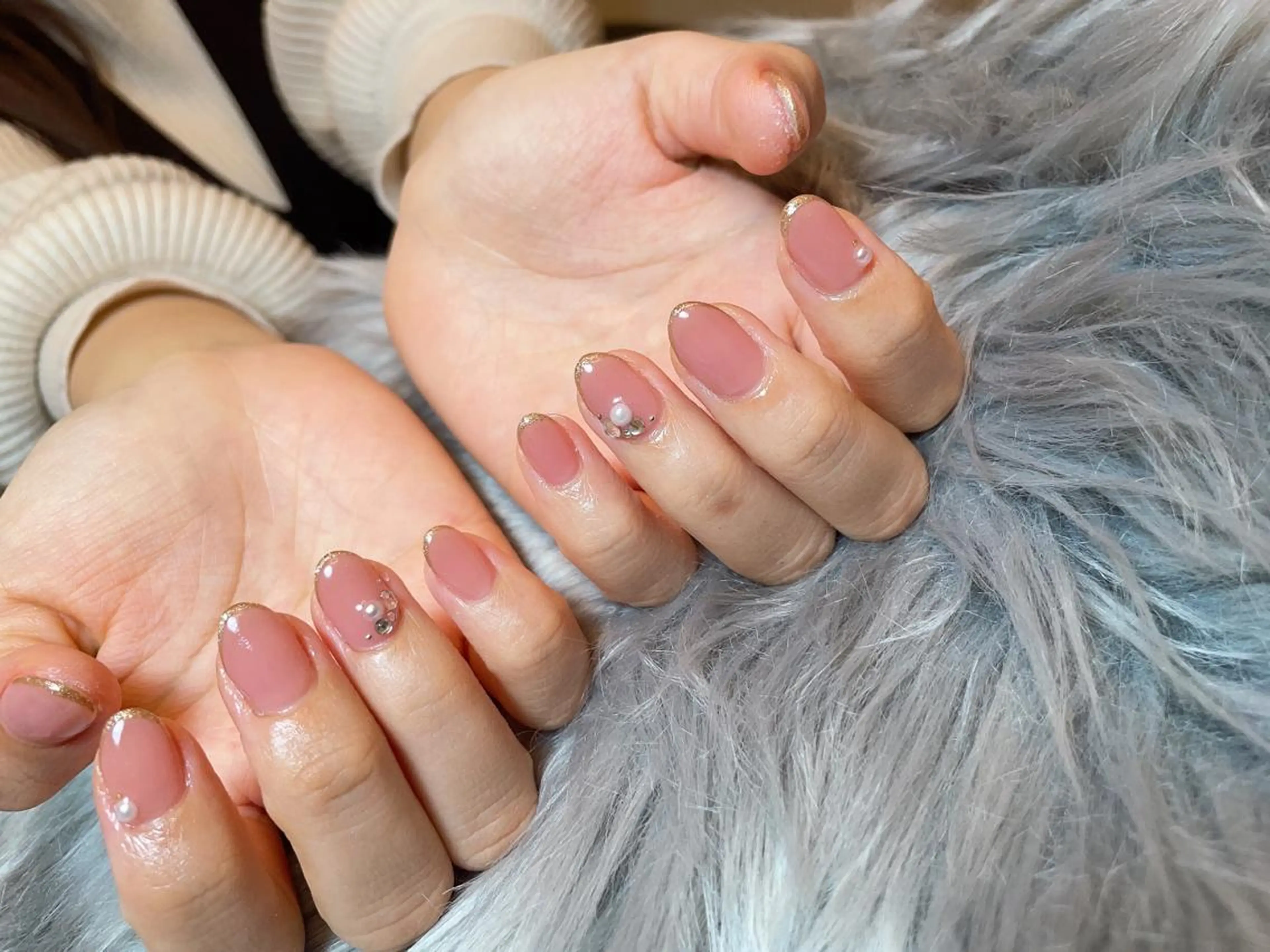 ネイル オフィスネイル ピンク White lily所属・牧田 雅世のネイルデザイン