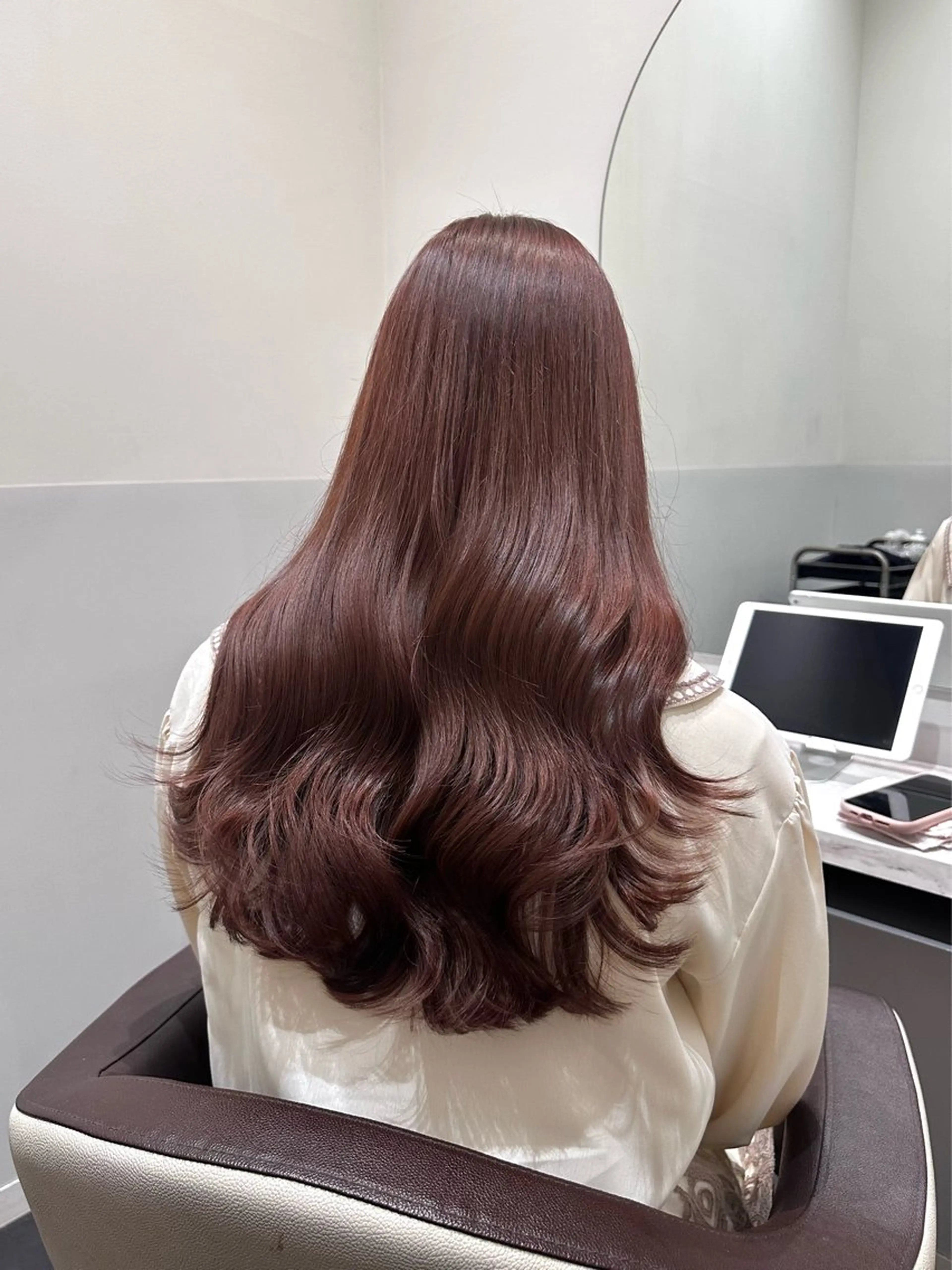 ロング カラー ベージュカラー ブリーチ ブリーチなしカラー ピンクカラー ピンクベージュ ヘアカラー トリートメント 矢野 晃平のヘアスタイル