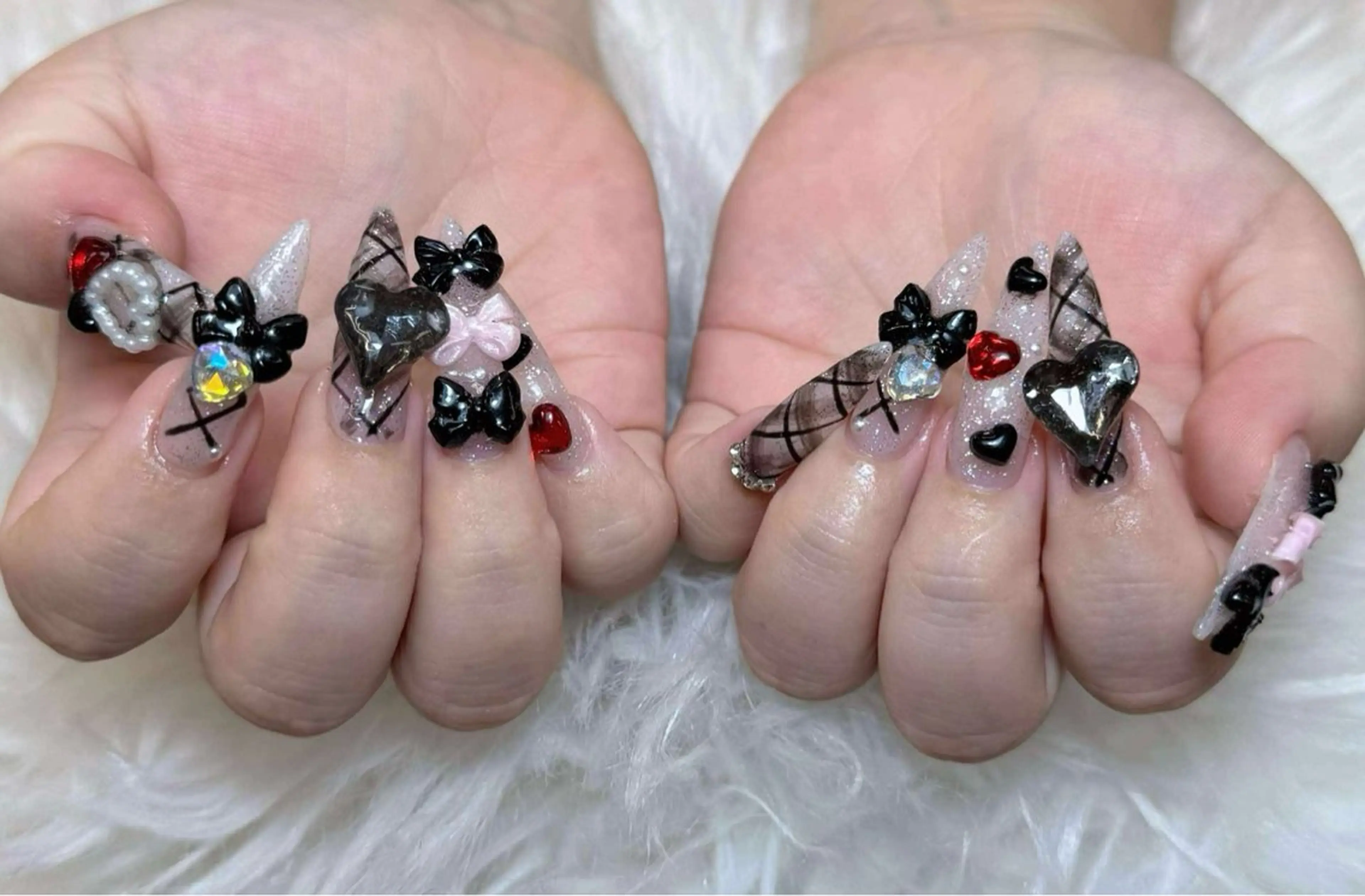 ネイル チークネイル 長さ出し フットネイル マグネットネイル 持ち込み ハンドネイル ANH NAIL ゴテゴテ専門店💎のネイルデザイン