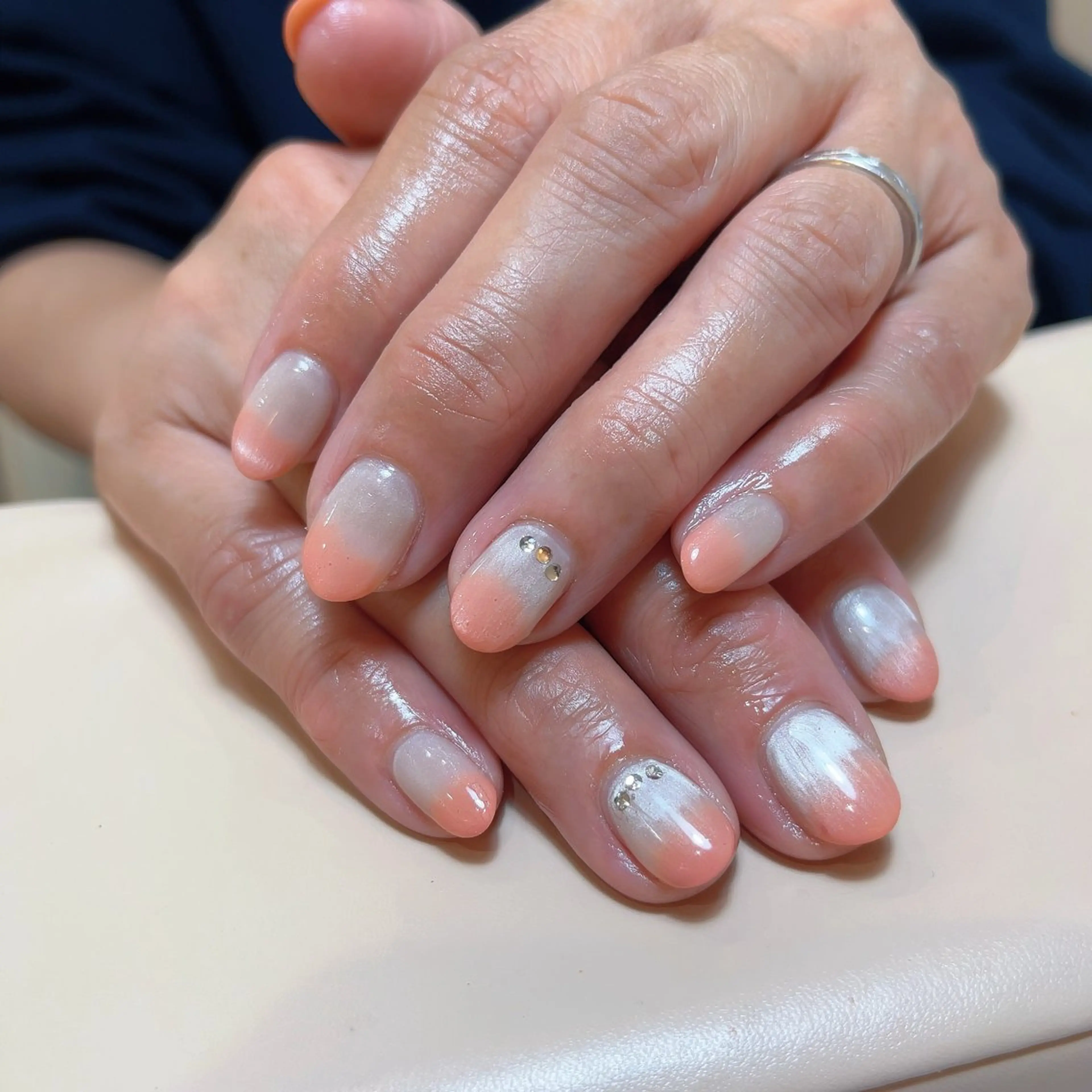 ネイル ハンドネイル MoonNail ユリ🌸のネイルデザイン