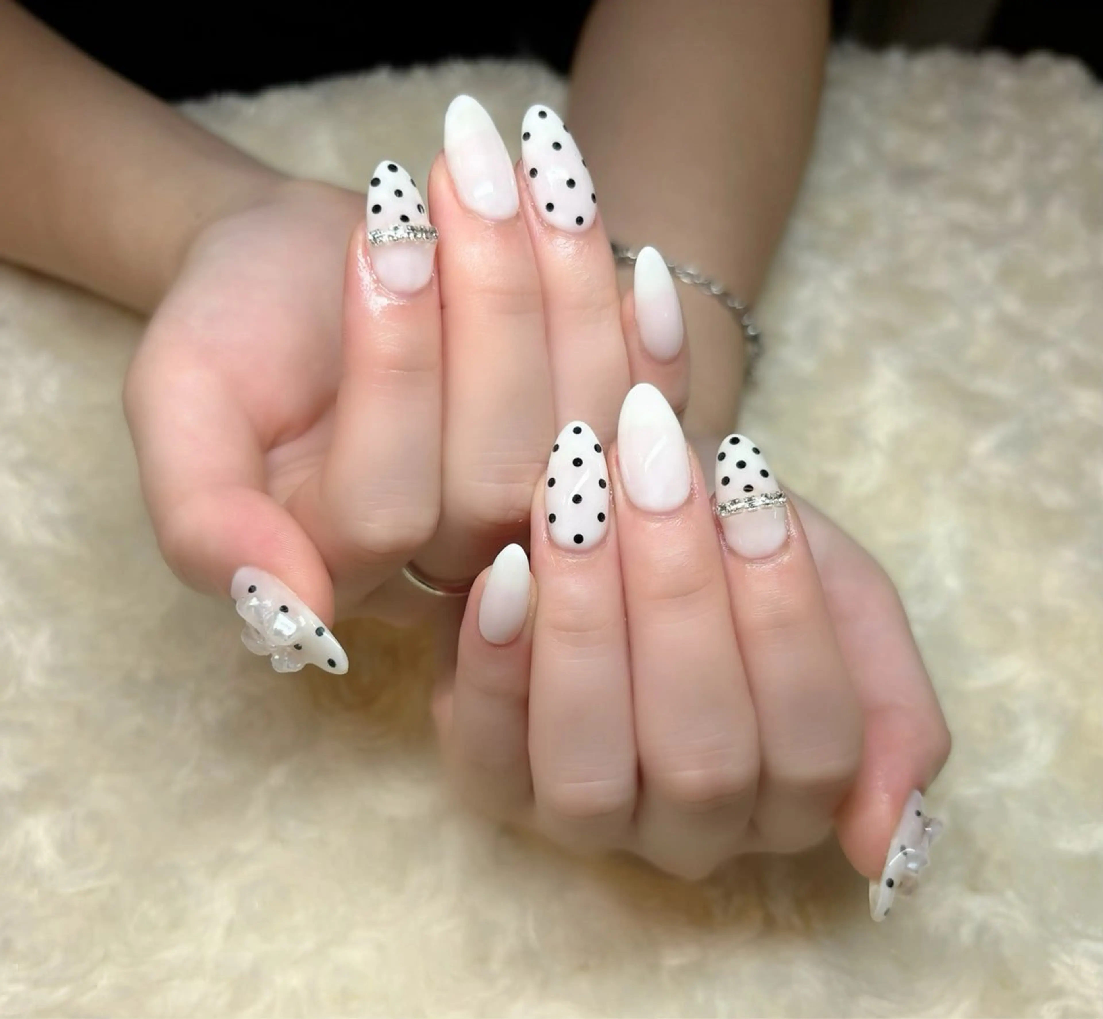 ネイル e.b.mimi Wakanaのネイルデザイン